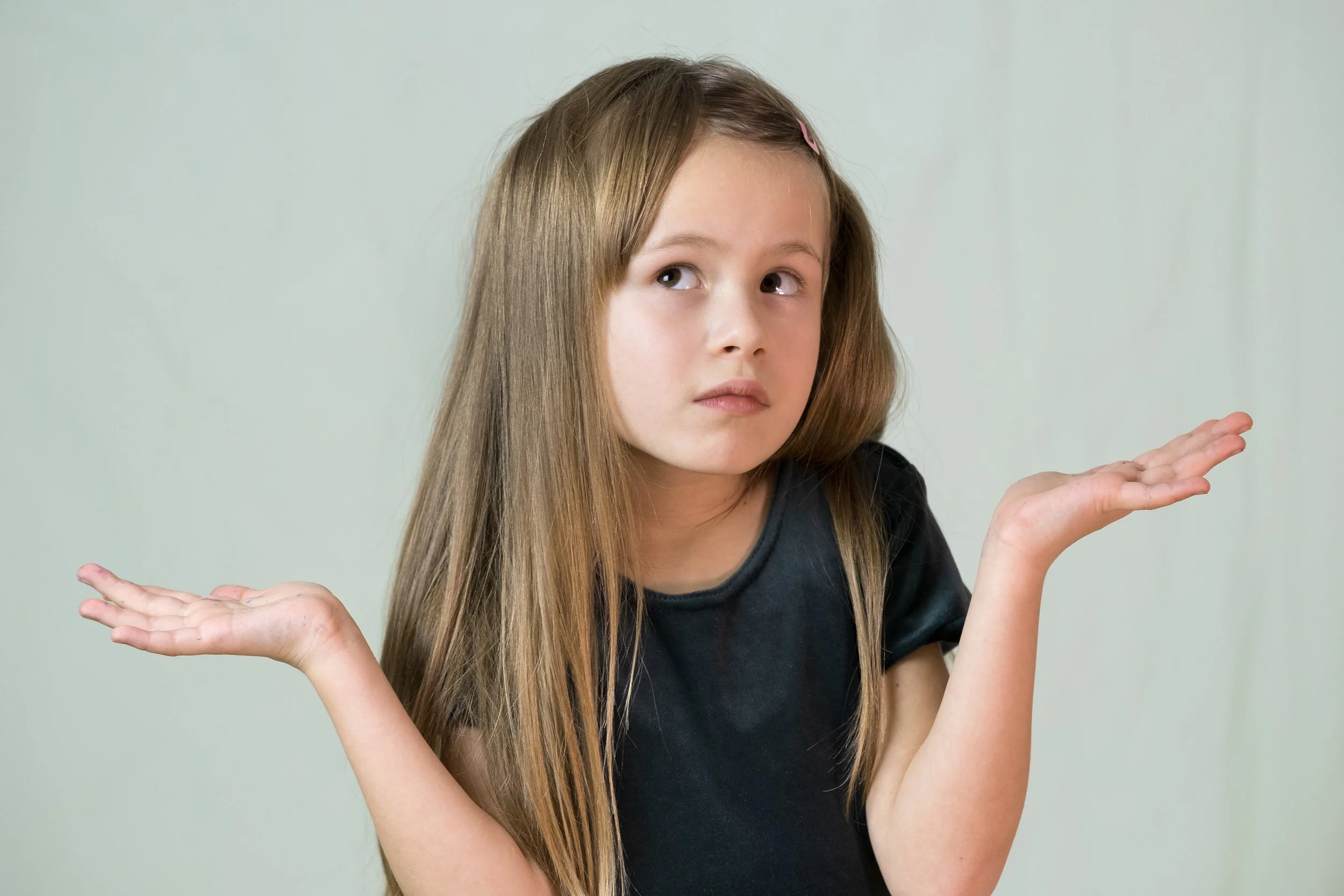 girl looking confused