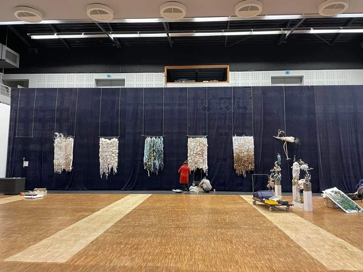 Installation de la collection Racines à Chécy, Mai 2022