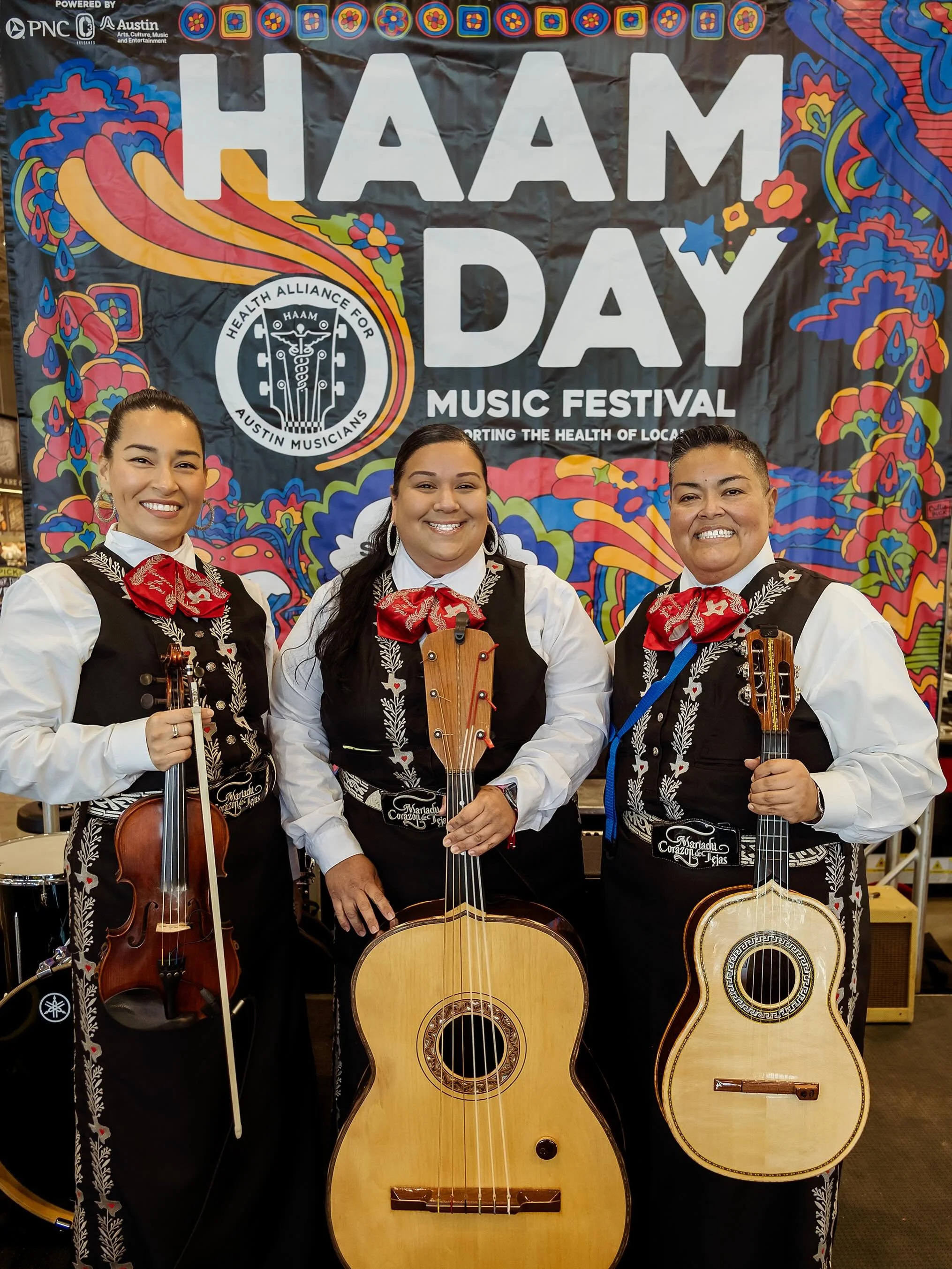 Enjoy the #HAAMDay26 memories 🤘➡️ 

Mariachi Coraz&oacute;n de Tejas at H-E-B SoCo
📸 by @lauraskeldingphoto 

Find out how to keep the fest vibes going after #HAAMDay26 in the comments!

Mama Duke at the Texas Capitol
📸 by @crystalglazephotography