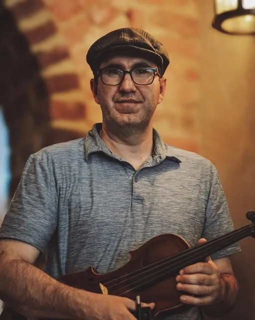 Live Music - GEOFF WHITE