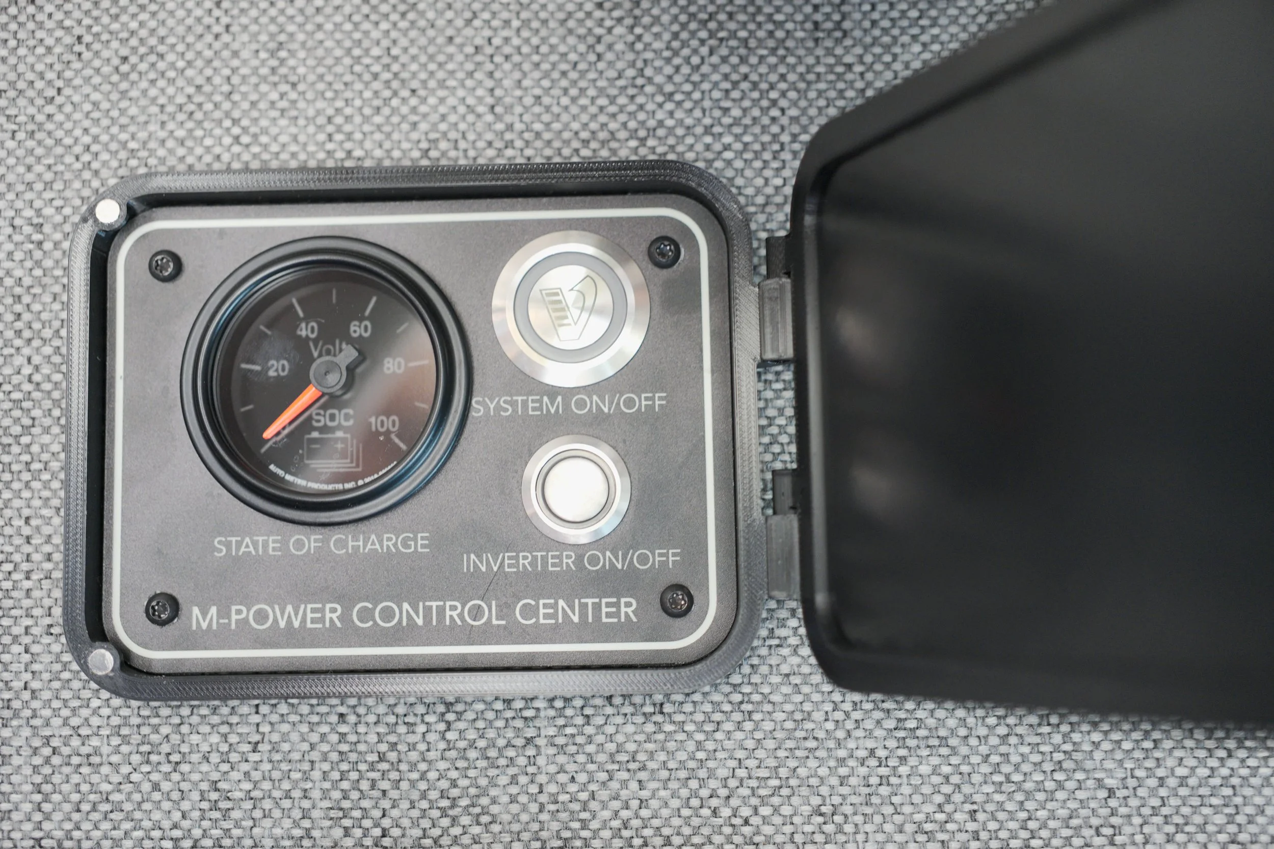 Side Hinge Cover Lid Open.jpg