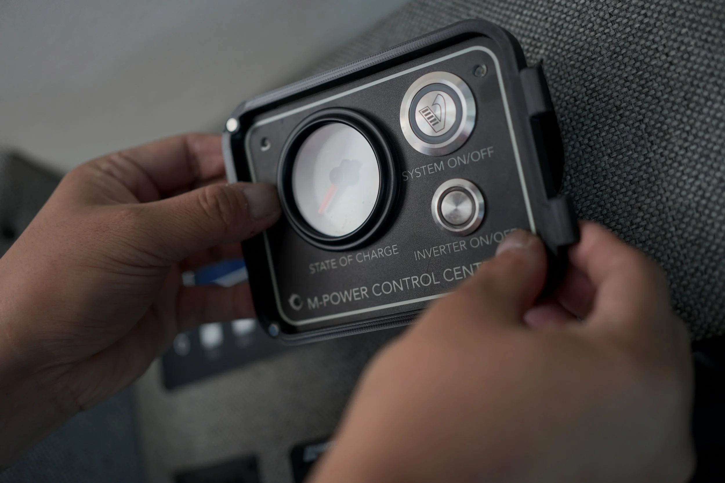 Side Hinge Cover Mounting.jpg