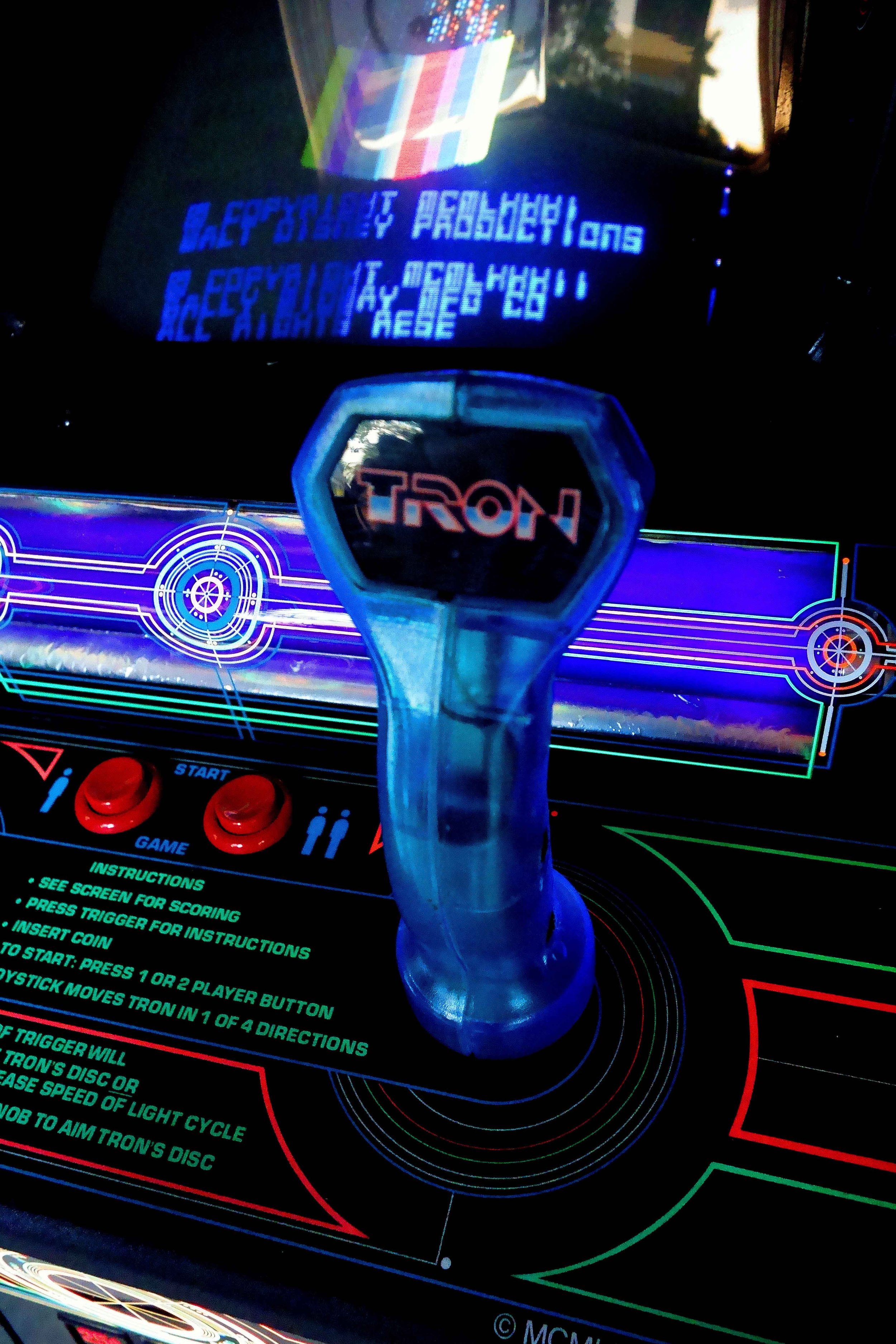 Tron_arcade_joystick.jpg