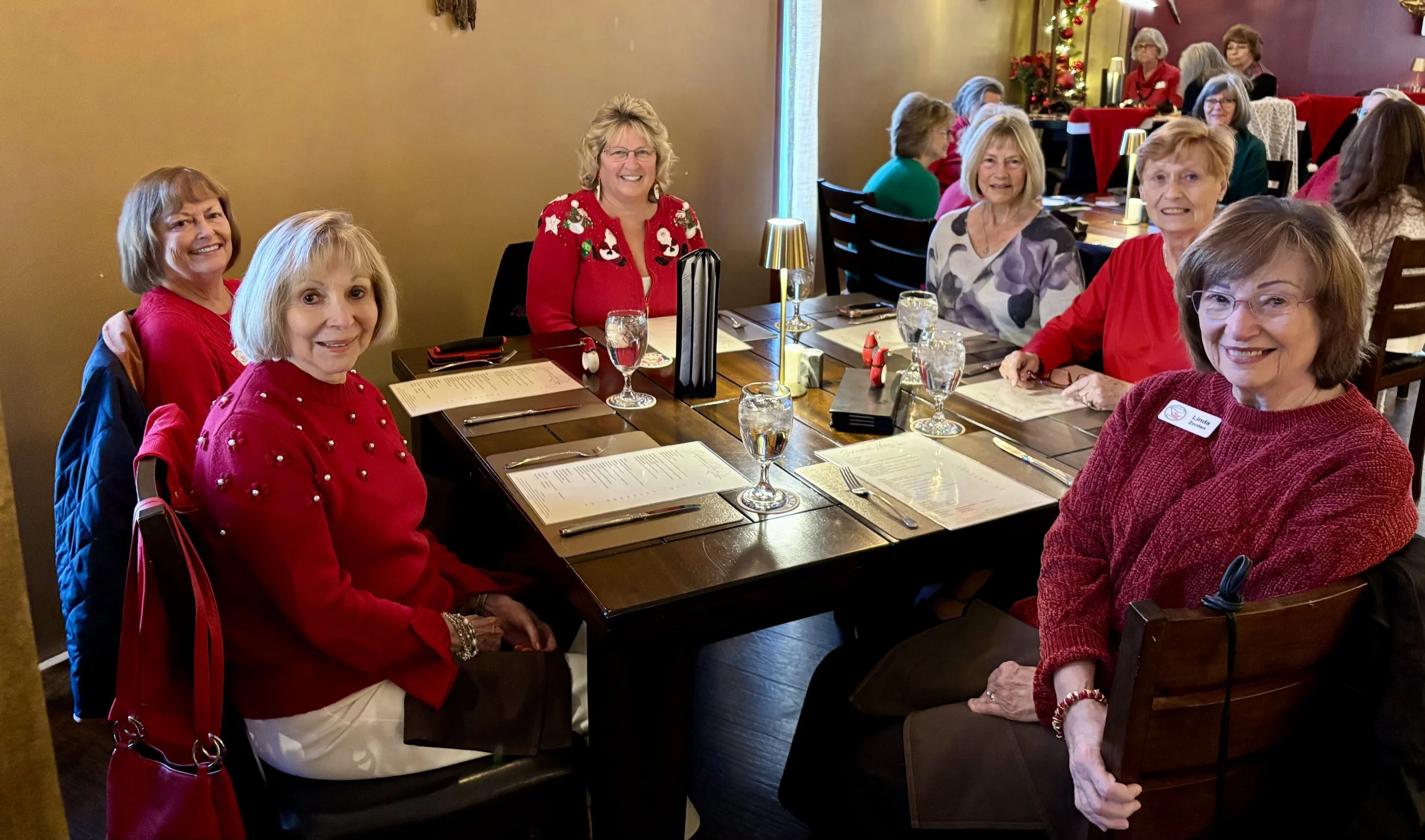 December Ladies Luncheon @ Schwaben: Bonnie Taylor, Donna White, Penney Baumgartner, Jody Pimental, Barb Brackett, Linda Zordan
