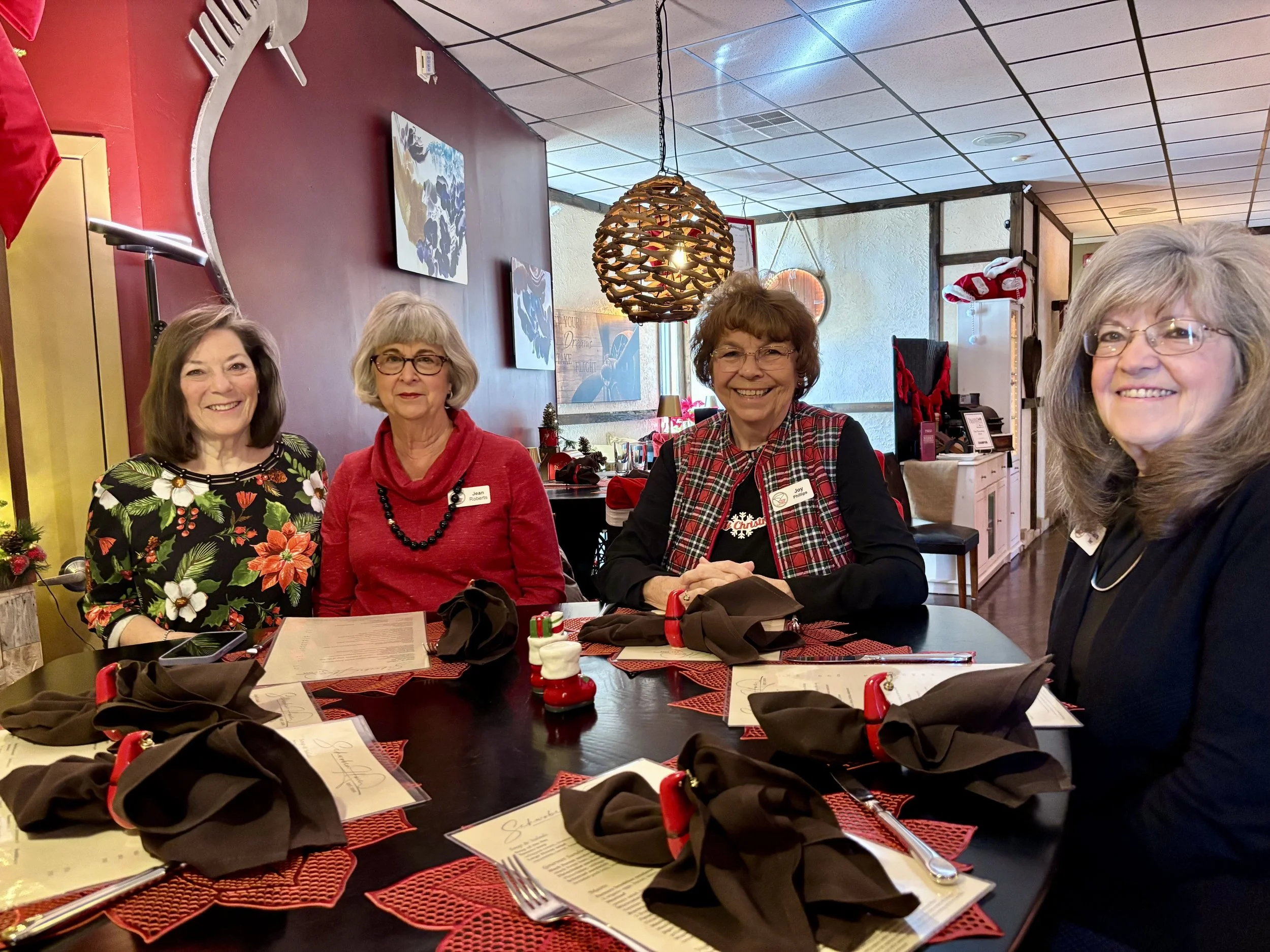 December Ladies Luncheon @ Schwaben: Deanna Janilla, Jean Roberts, Joy Phillips, Claire Iler
