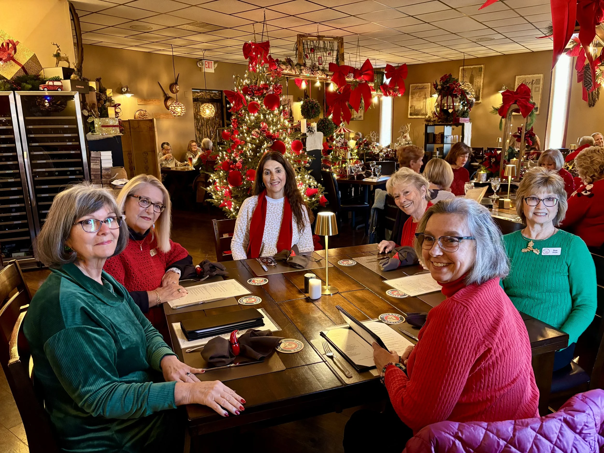 December Ladies Luncheon @ Schwaben: Wendy Cusick, Pauline Kinstrey, Sheila Smith, Judy Hans, Sue Doyle, Karen Kinstrey
