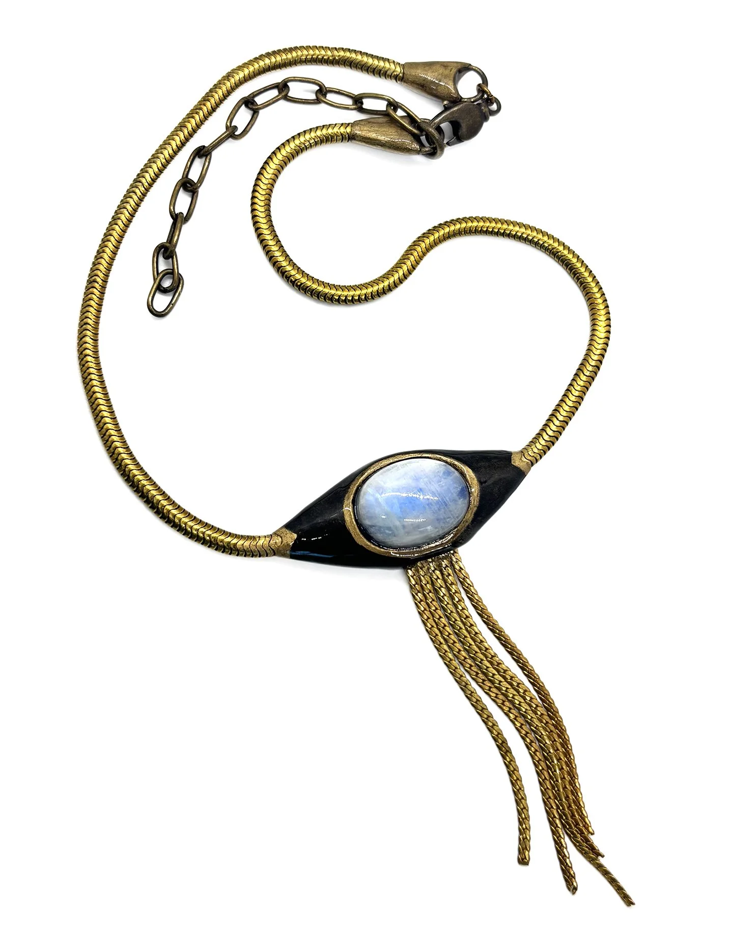 Oko #3-armed with ardor-Moonstone choker-.jpeg