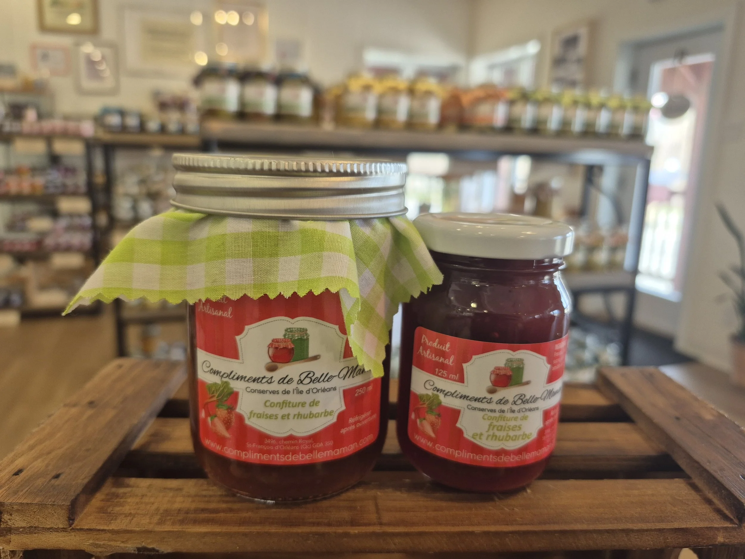 Confiture de fraises et rhubarbe