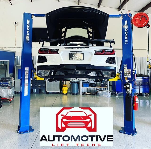 Relocated this @bendpak Congratulations on your new shop @m2kmotorsports its 🔥#automotivelifttechs #hydraulictechs #automotivelifts #corvette #corvettec8 #auto #automotive #bendpak #bendpaklift