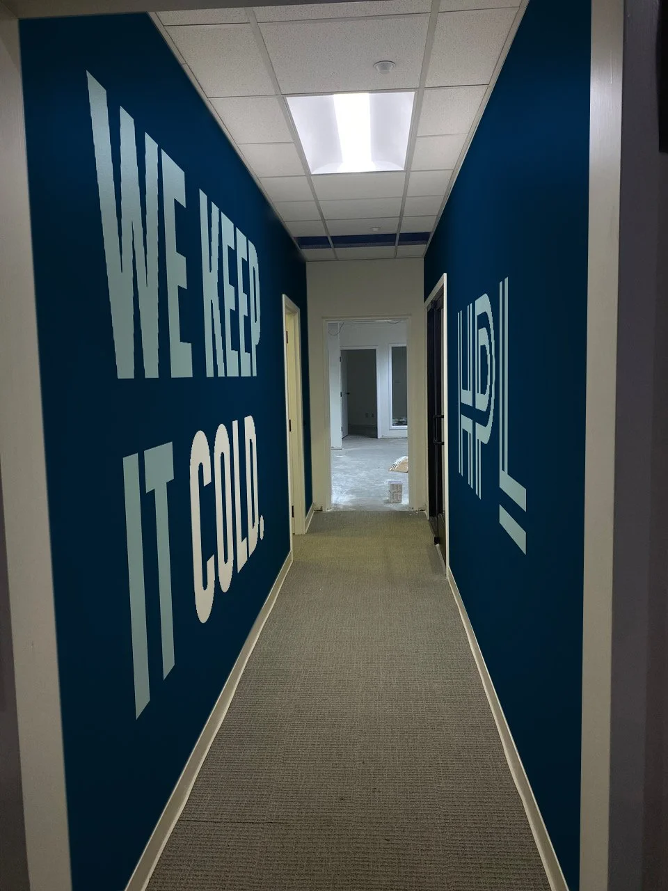 2022_HPL_Signage_168x102_mockup02.jpg
