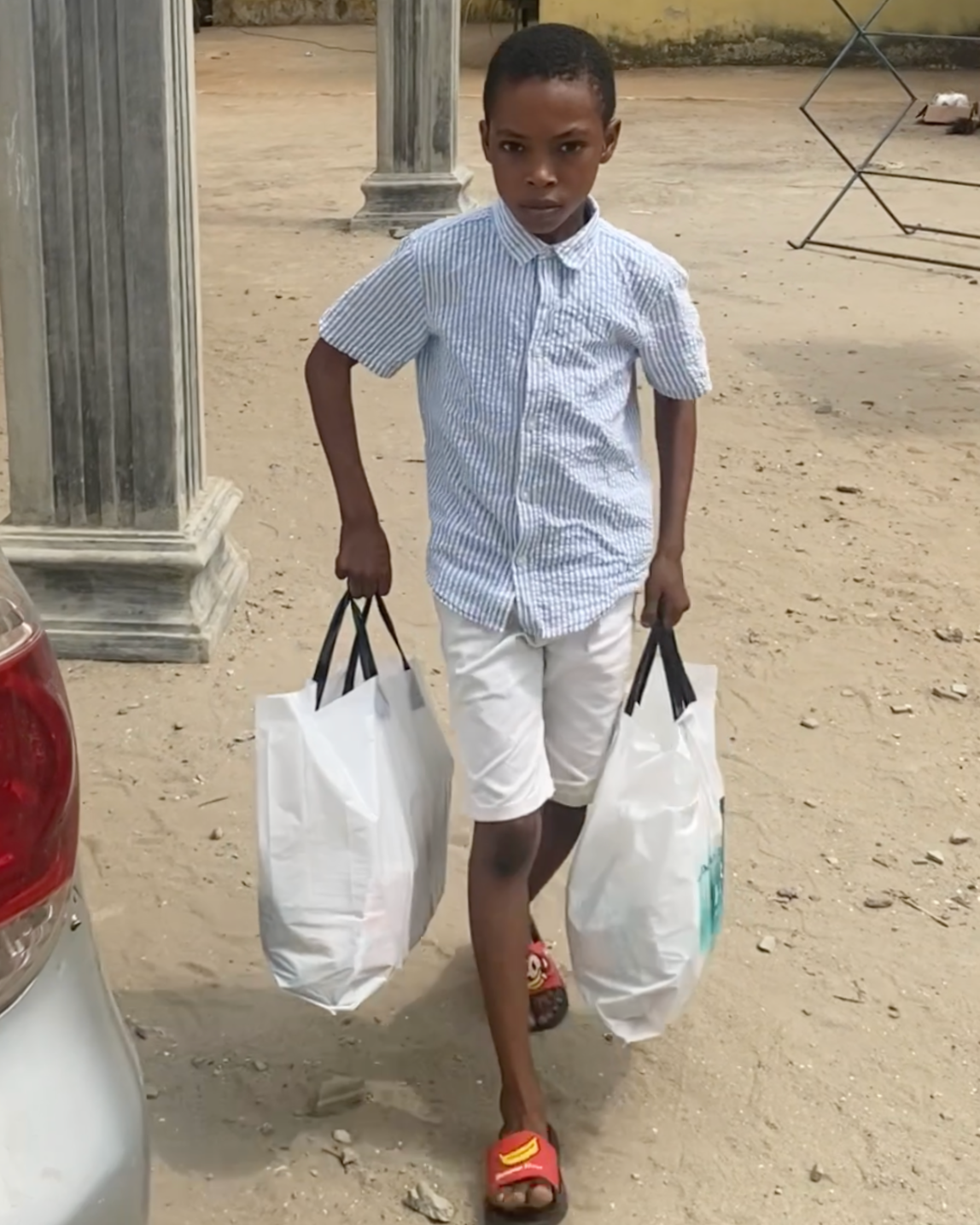 Parcel delivery 5.png