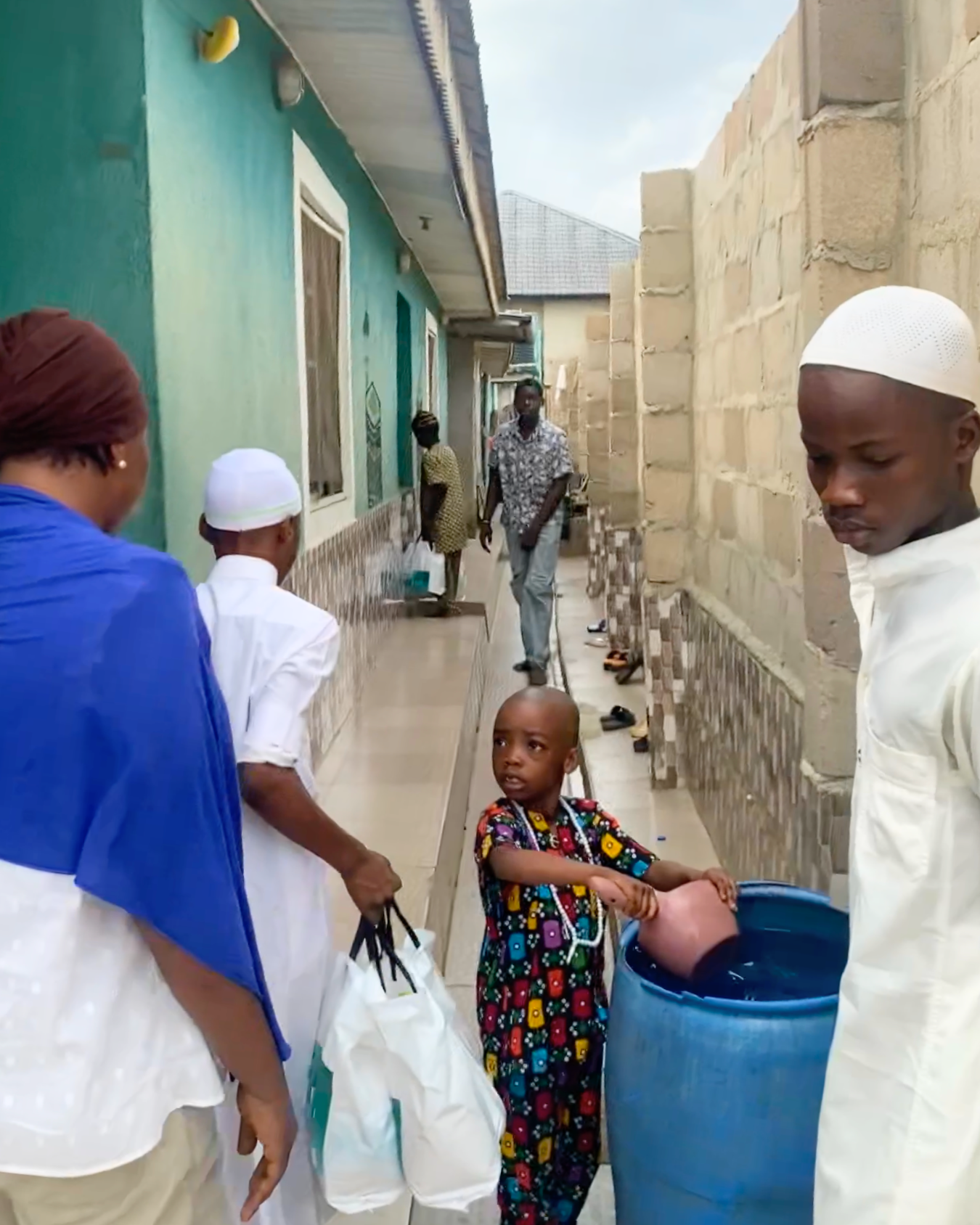 Parcel delivery 7.png