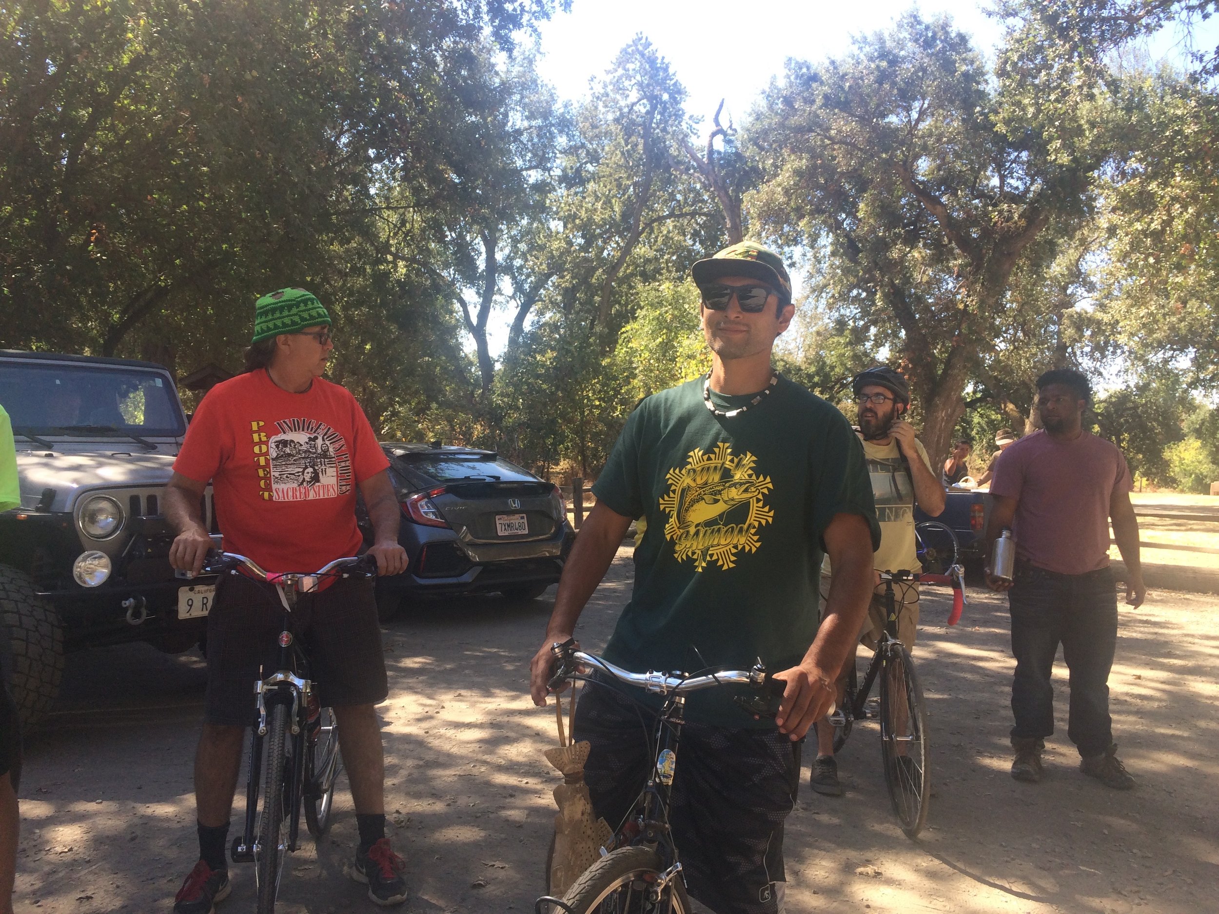 Butte County, CA — Michael Preston (center), Dr. Dennie Schulteis (left) and other Run4Salmon riders bike through rural areas to see up close how water from the Sacramento River is distributed for agricultural uses. September 24, 2018. Judy Silber/T