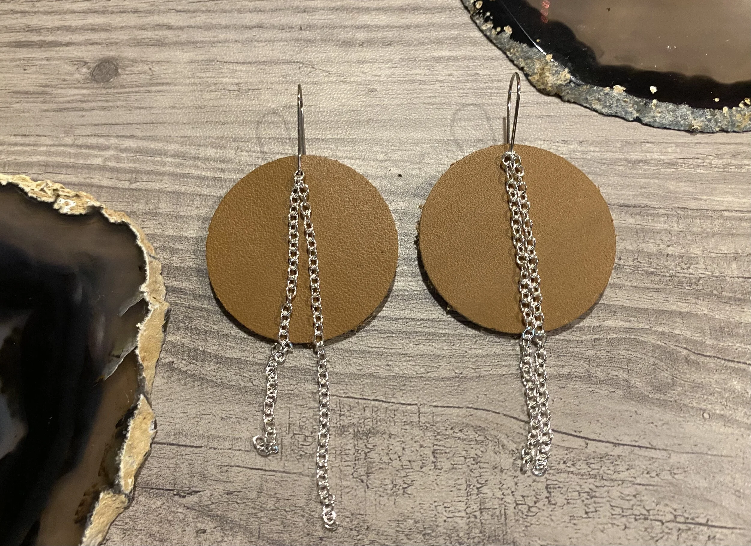 Camel Sphére Leather Earring