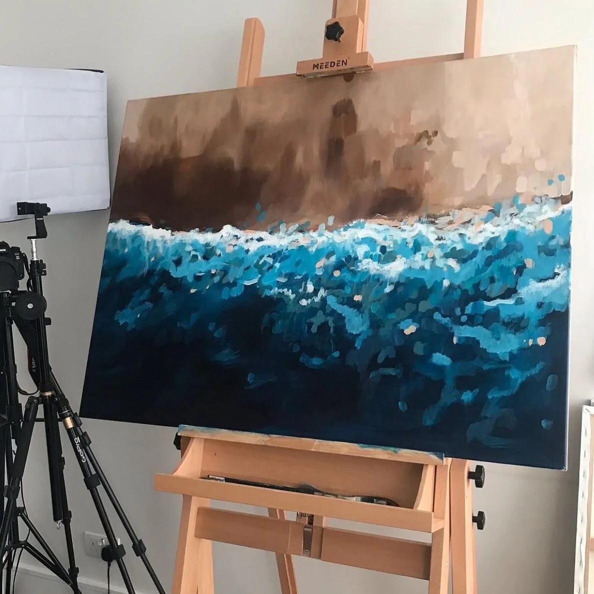 Really loving the coordinates😍🌊what do you think guys? 
&bull;
&bull;
&bull;
&bull;
&bull;
#seapainting #abstractart #artistsupportpledge #blueart #coastaldecor #rusticliving #houseandgardenuk #buyartfromartists #southwestlondonmums #wimbledonartfa