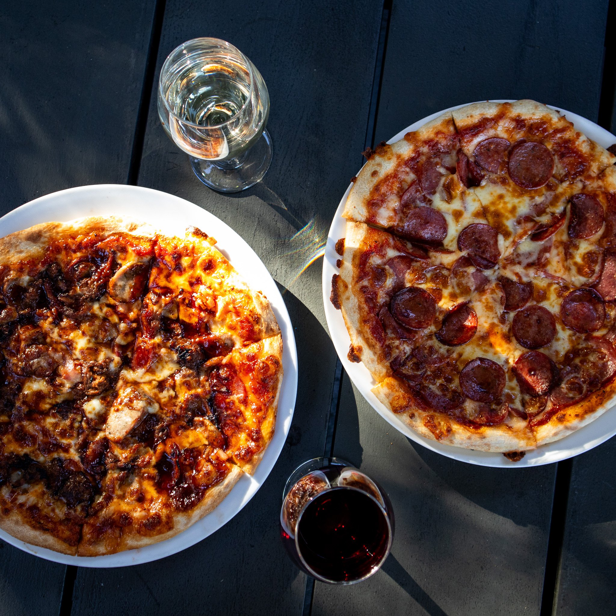 Nothing beats a good pub pizza! 🍕

Loaded with all your favourites and made fresh. Perfect for lunch, dinner or sharing with mates over a drink 🍻