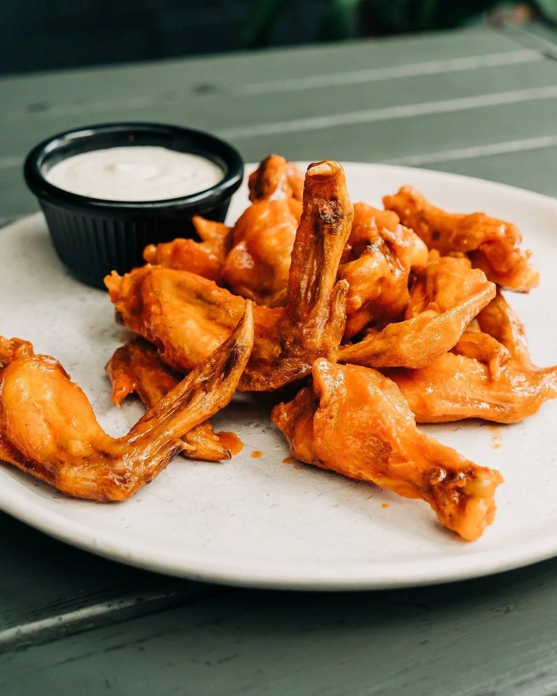 Looking for the perfect starter? Our Southern Fried Chicken Wings are crispy, golden and full of flavour 🍗🙌

Book your table online now for lunch or dinner!