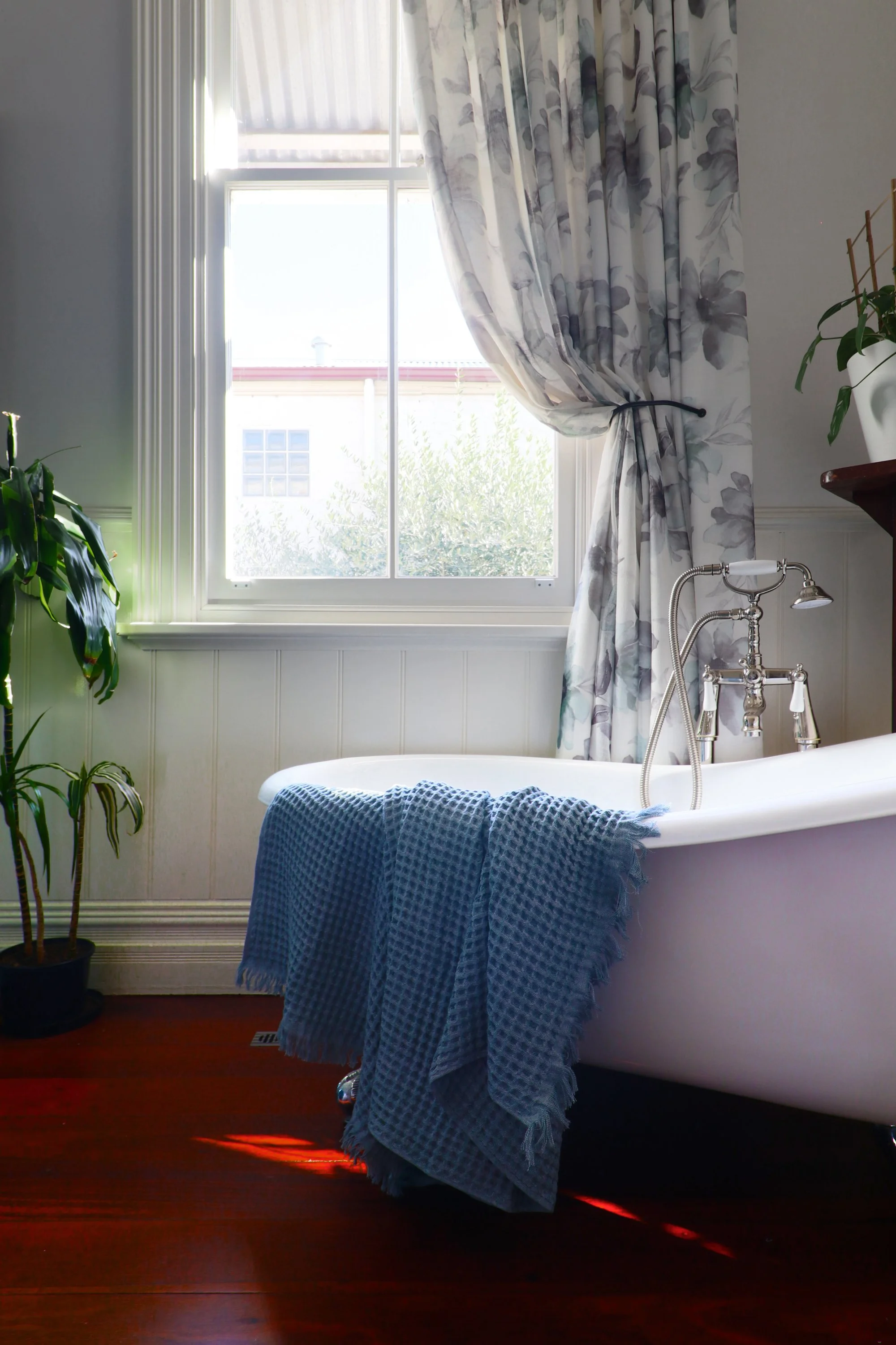 BATHROOM 4.jpg
