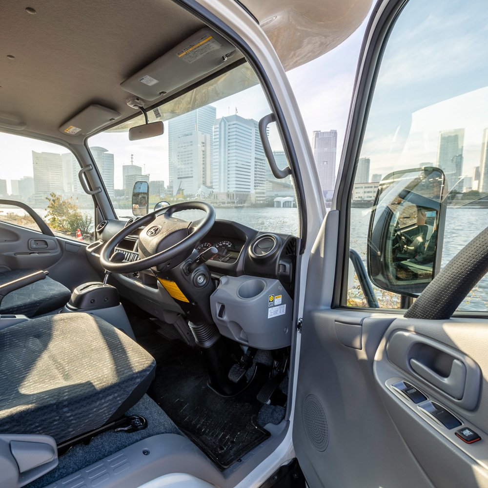 CapturetokyoCar1.jpg