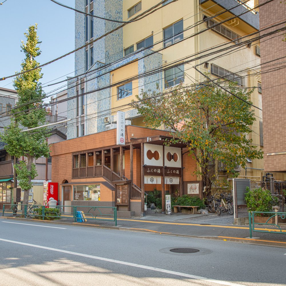CapturetokyoExterior15.jpg