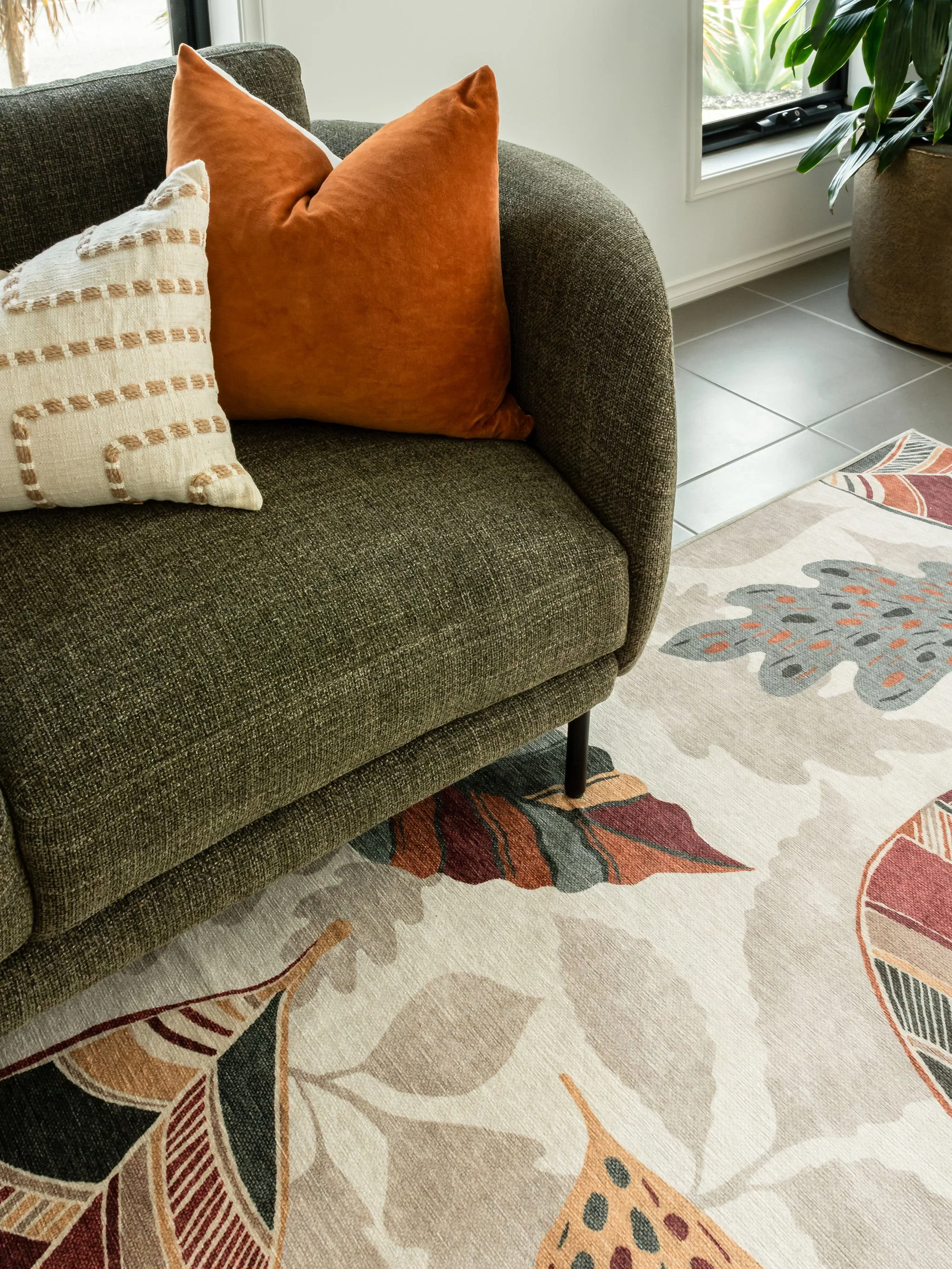 What to Look for When Choosing Fabric for Furniture and Linen