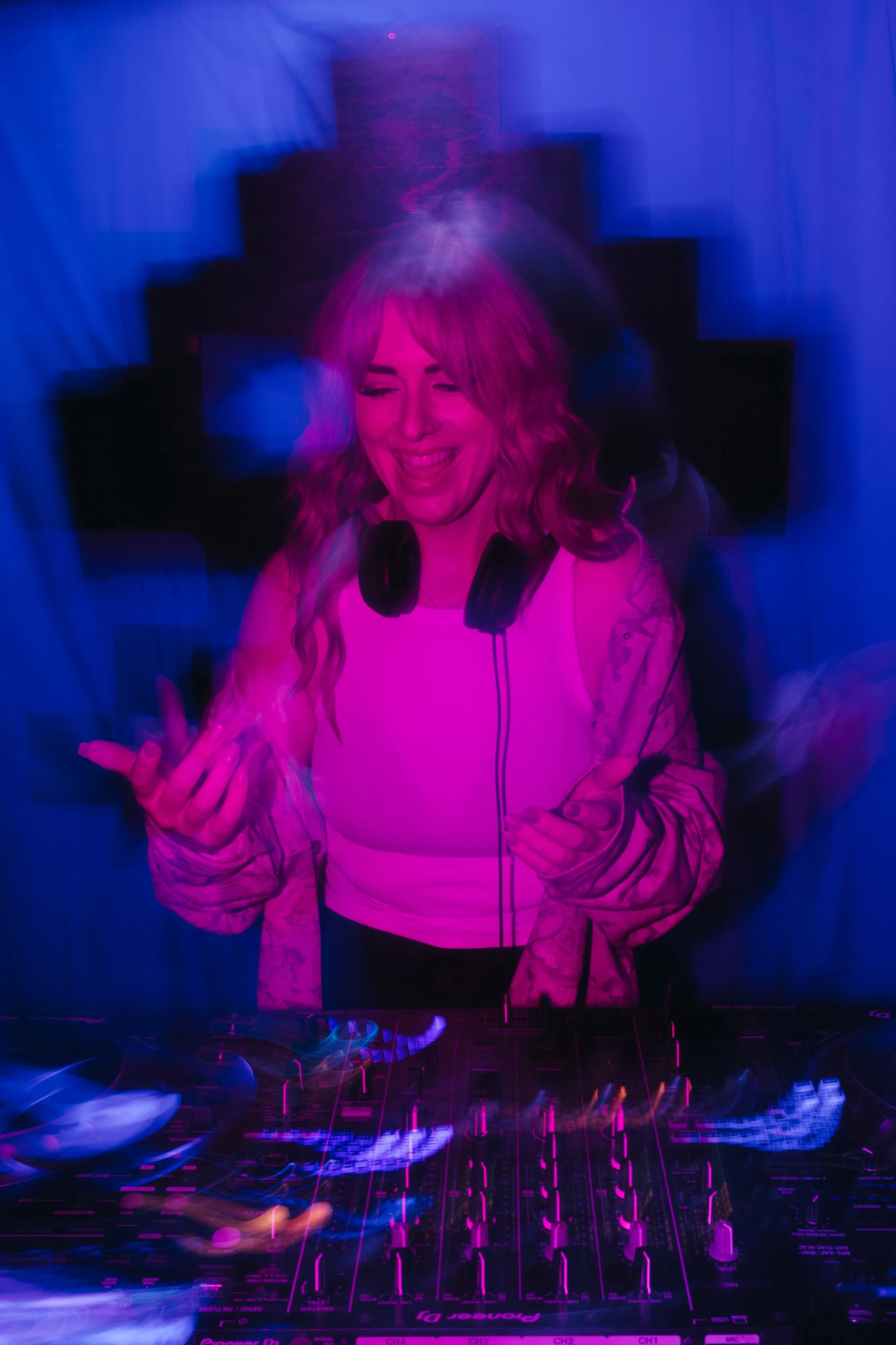 AMIEISADJ-11.jpg
