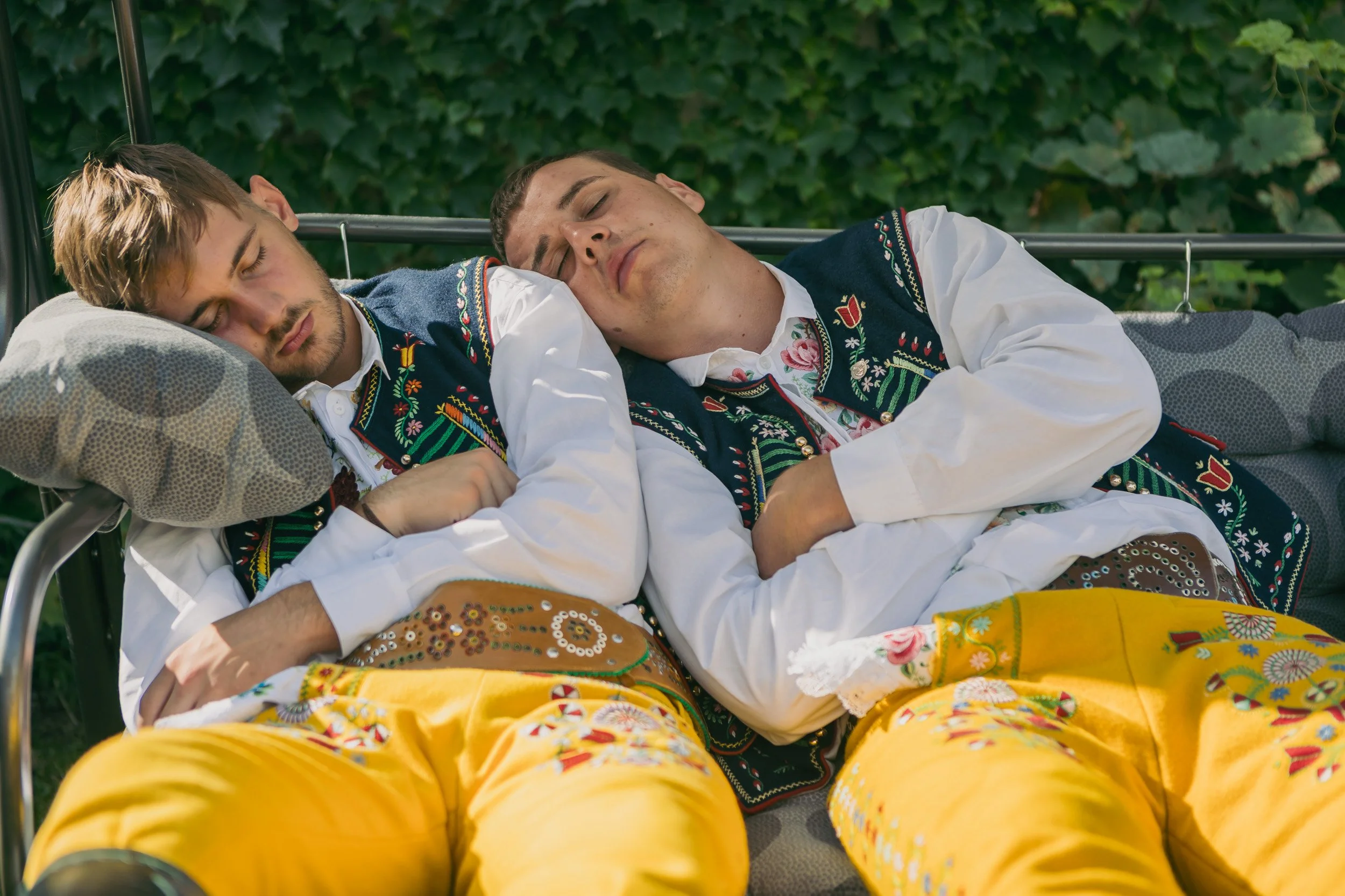 -25_hody-moraviaAsleep on the Swing.jpg