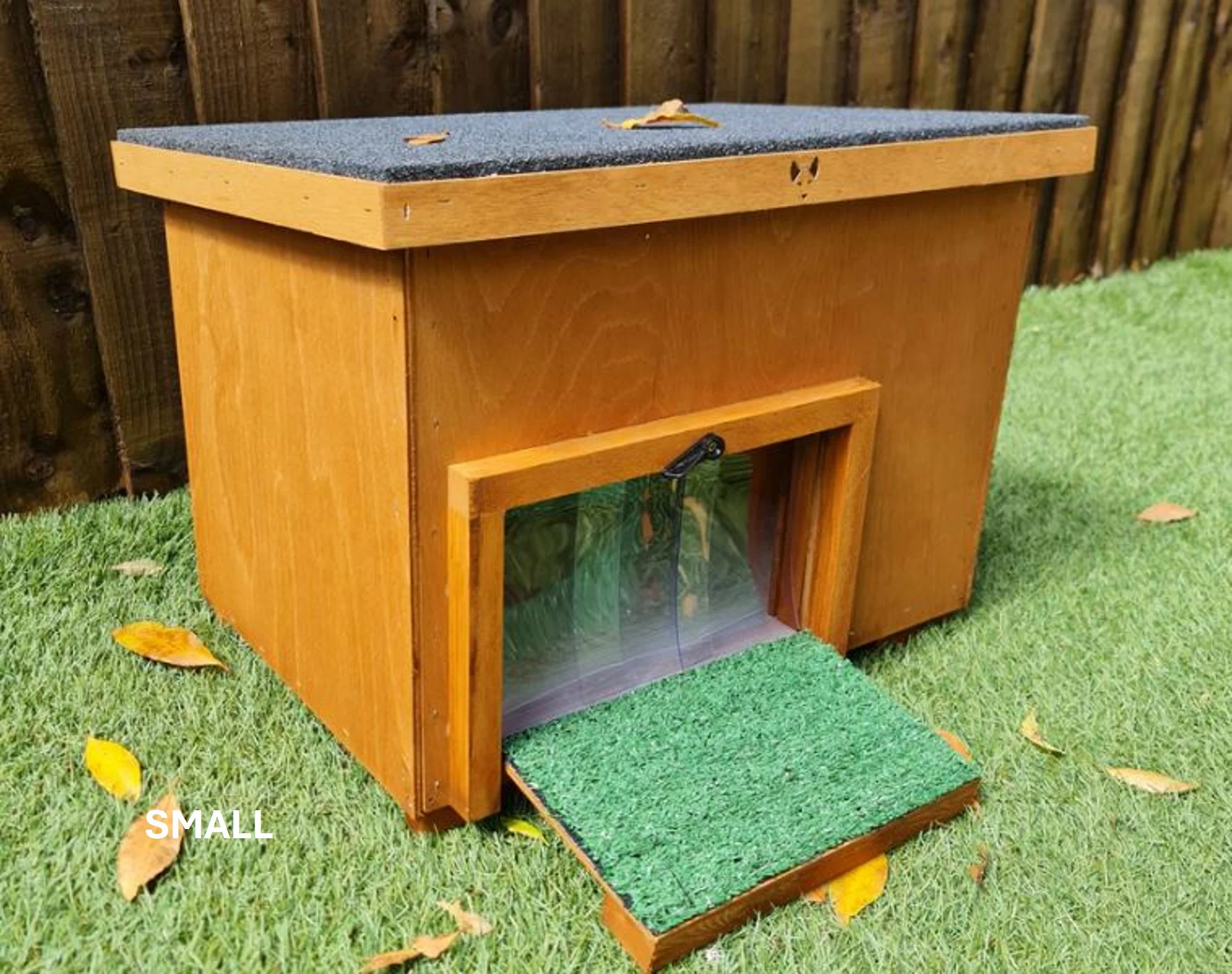 small-tortoise-house-door-open.JPG