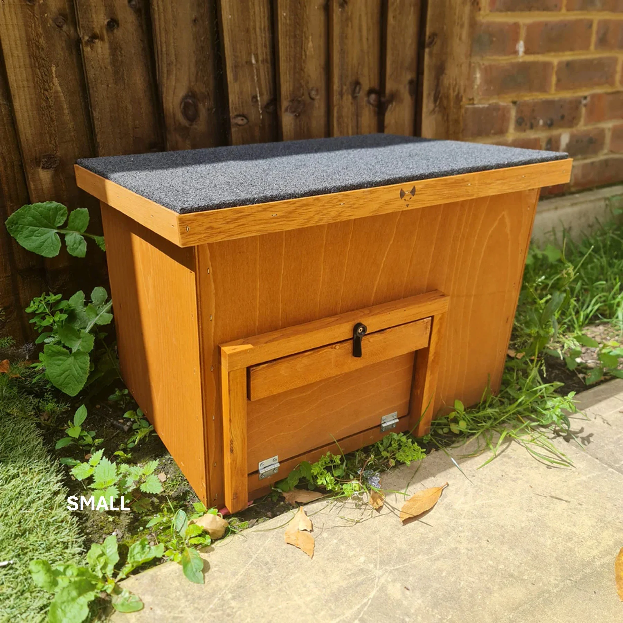 small-tortoise-house-door-closed.JPG