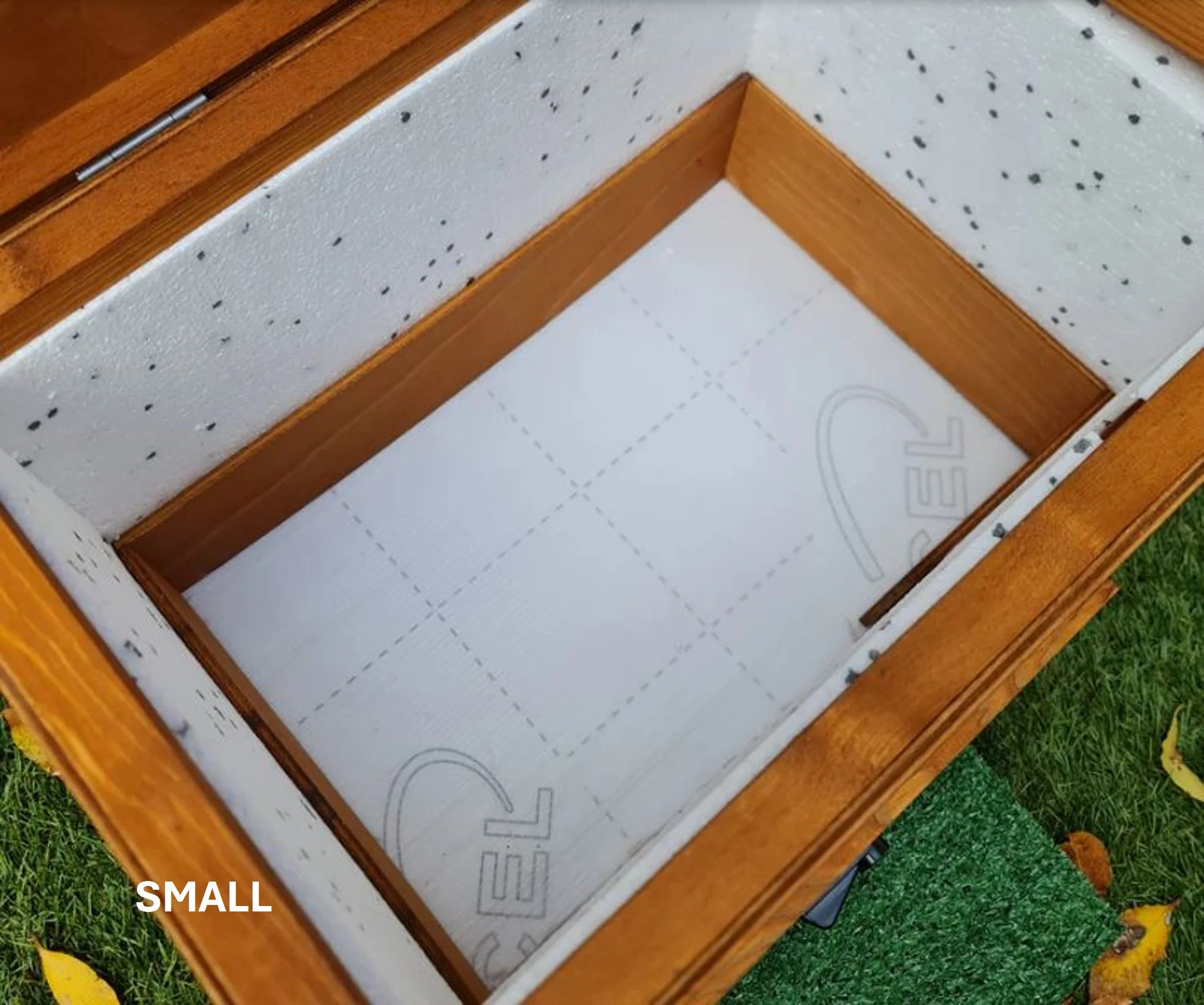 small-tortoise-house-door-inside.JPG