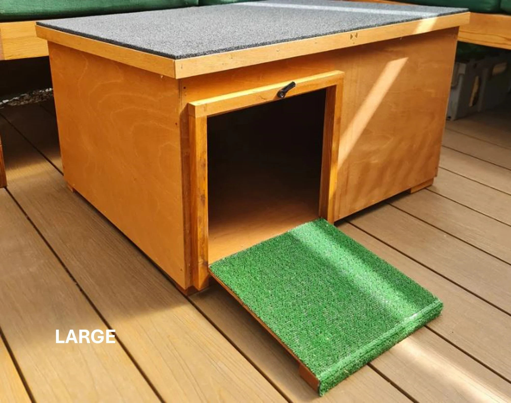 large-tortoise-house-door-open.JPG