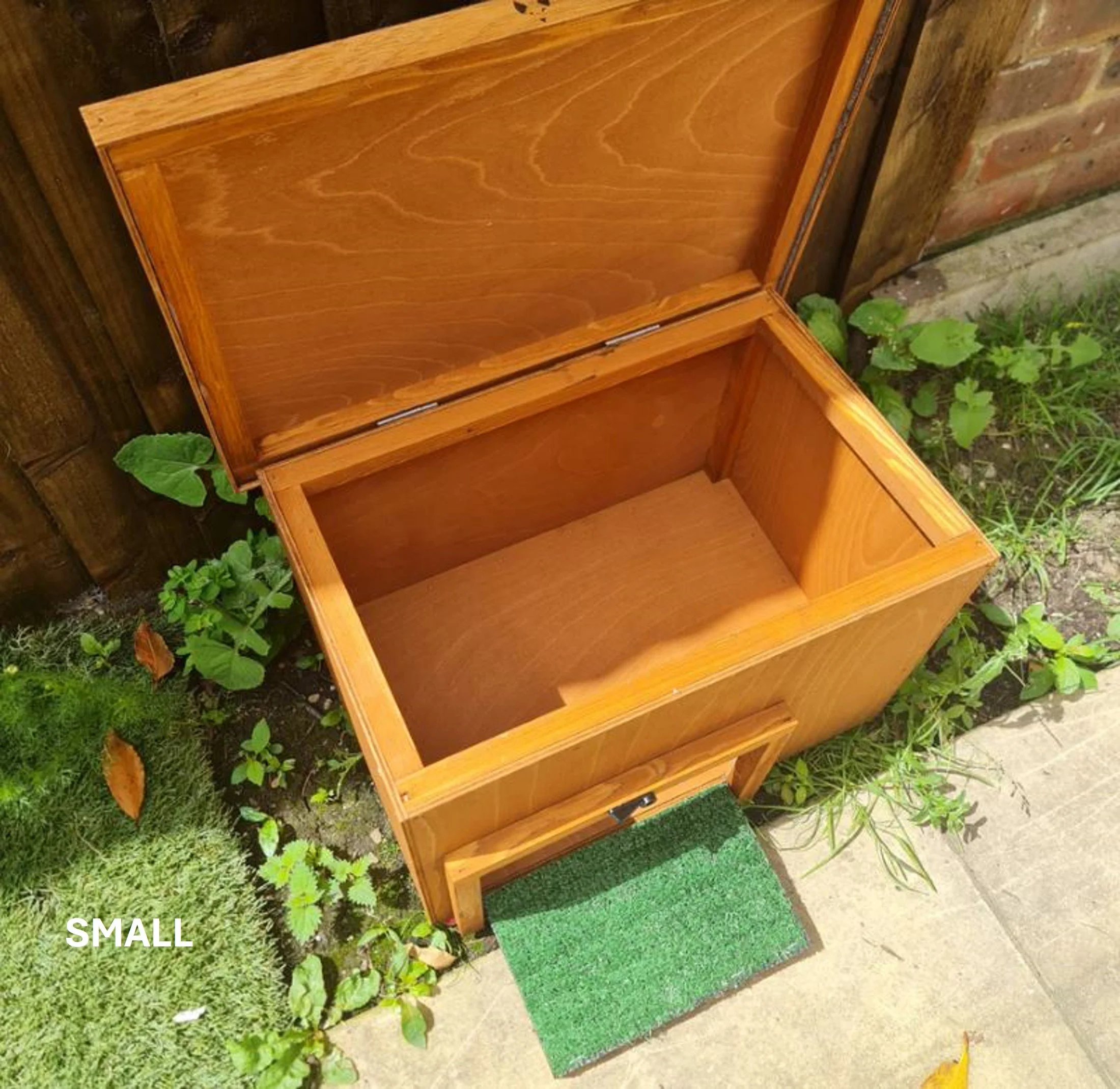 small-tortoise-house-lid-open.JPG