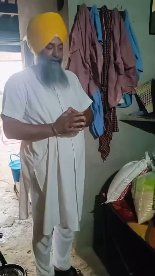Your donations are a lifeline for this elderly couple. Living in a workshop with the very bare necessities. They are unable
To work to buy food or medications. These food and medicine packages will last them two months. Without these they would most