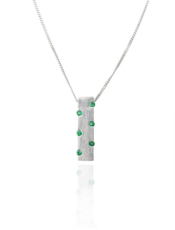 Gigi Supreme Classic 5 Diamond Necklace, Emerald, White Gold, 17.7