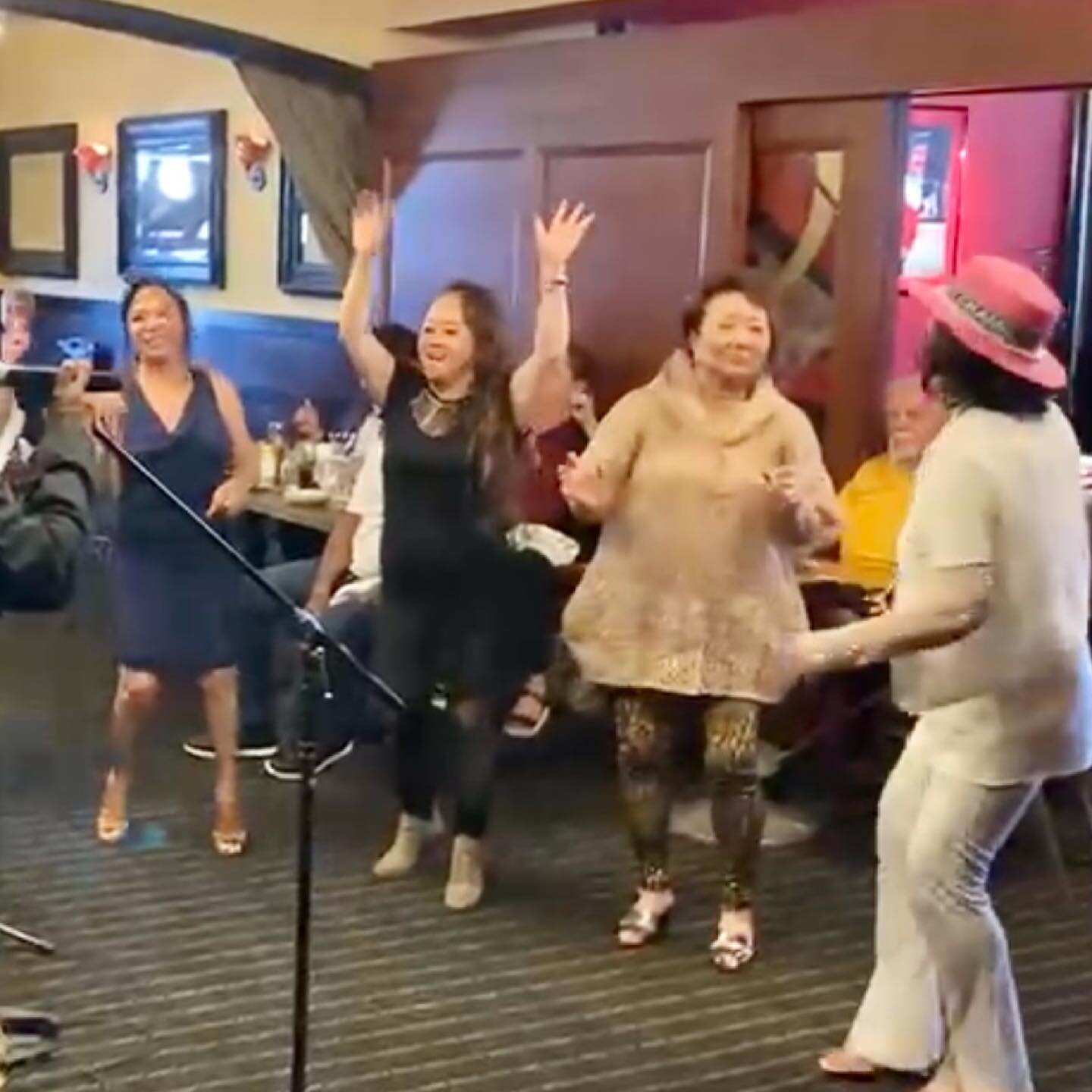 All the good times are at Max&rsquo;s of Burlingame on Monday nights~thanks to #pureectasyentertainment. Meet us at Max&rsquo;s of Burlingame next Monday from 9 to 6 pm!