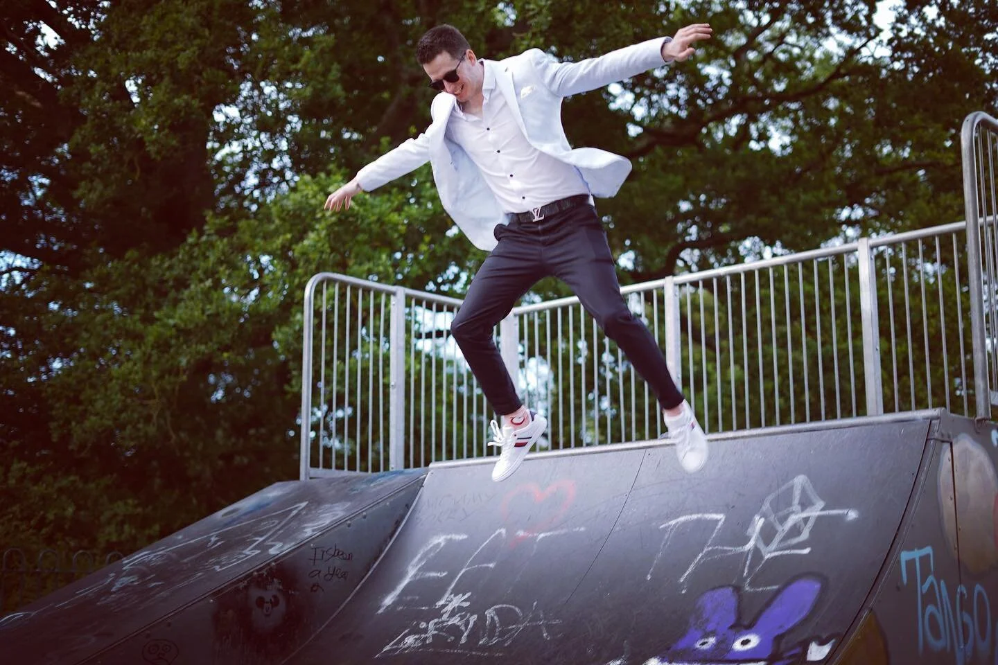 Can&rsquo;t skate but I like to jump the ramps anyway! #cosimwierd #skate #fashion #tommyhilfiger #shoes #blue #blazer