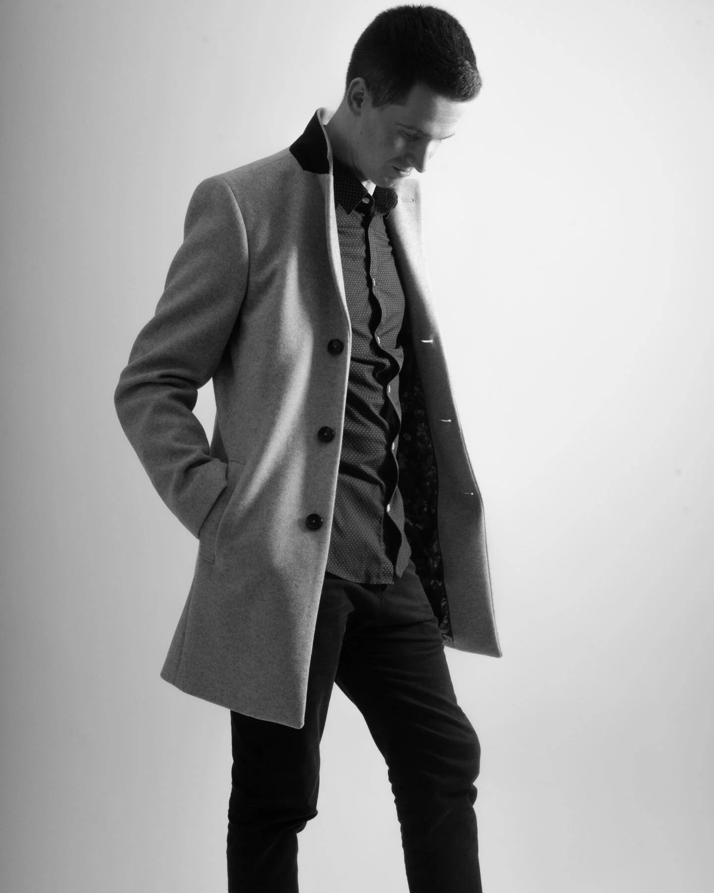 Winter is coming, coat at the ready. #photography #photoshoot #winter #fashion #blackandwhitephotography #coat