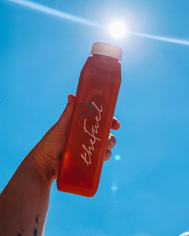 GRAB A GLOW ⭐️✨
the Glow has upgraded...
carrot, apple, turmeric &amp; lemon 🥕🍋
Fuel your body with living vitamins &amp; minerals, your body will thank you! #FuelUpBaby