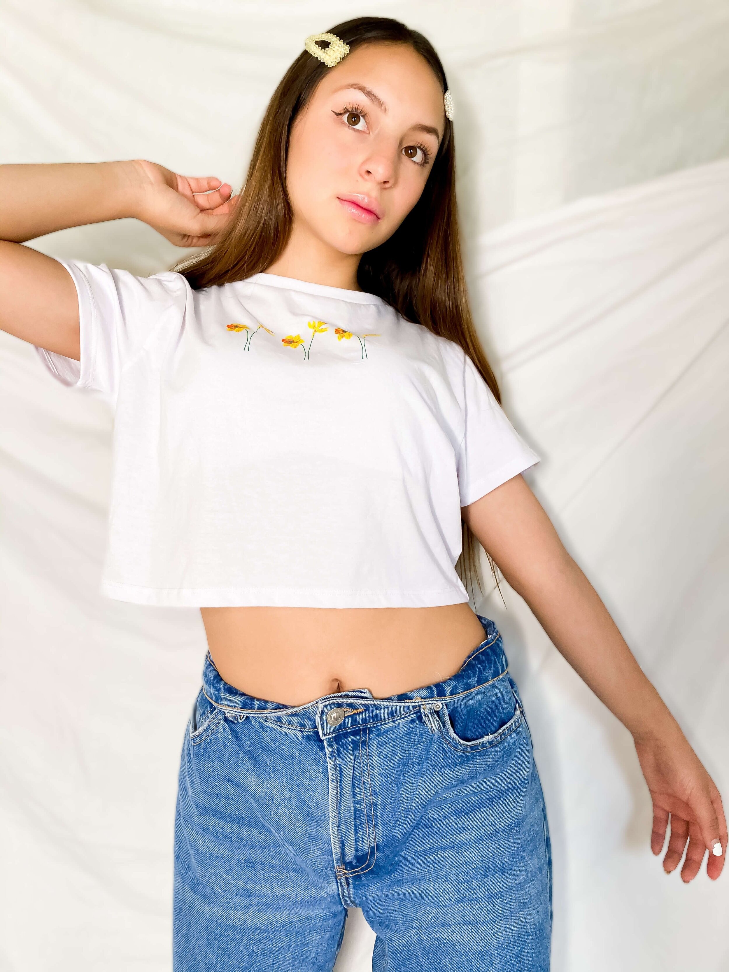 COMPRIMIDA-camiseta-flores-amarillas.jpg
