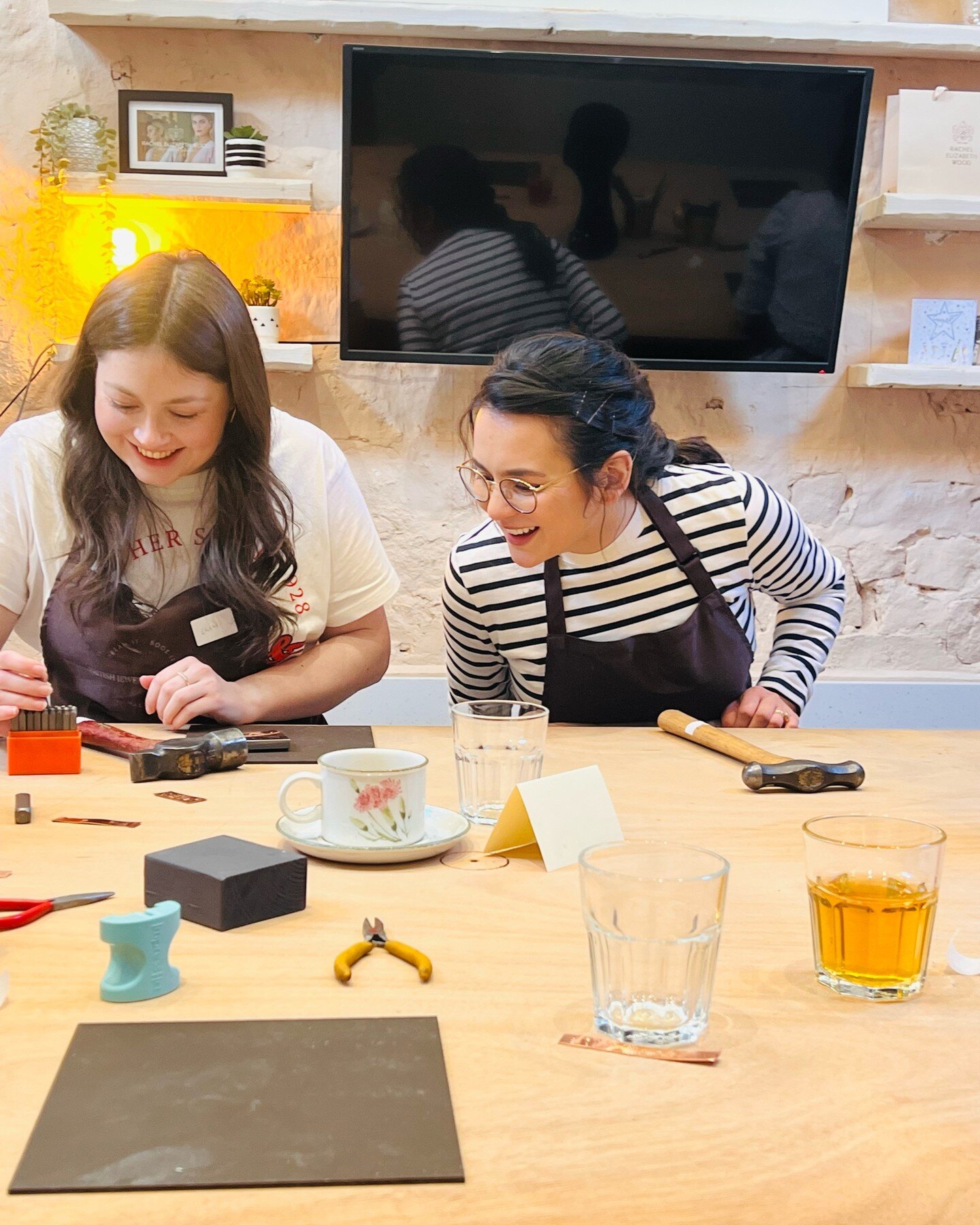 Our upcoming fantastic pendant making event is scheduled for May 4th. Limited spots available.

Booking made before the 8th of April will receive a gift bag of treats on the day. 🍭🍾🤪

Book via our website. 💻

Dream It ~ Book It ~ Make It 
British