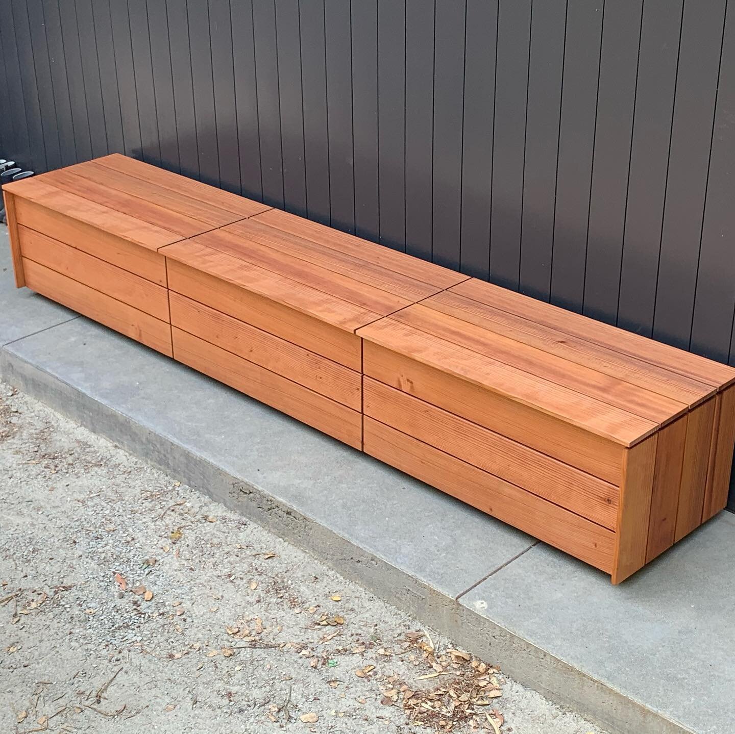 Redwood storage bench just installed. 

Designed by 
@hennesseyarchitecture 
Built by @gregdlaird
