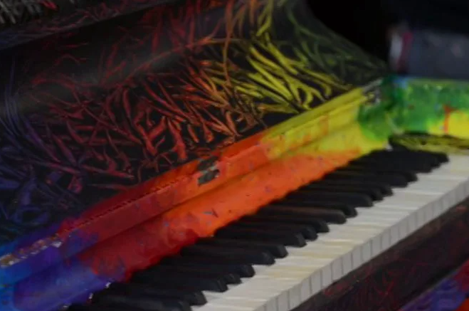 VIDEO: Tova Speter, Play Me, I'm Yours