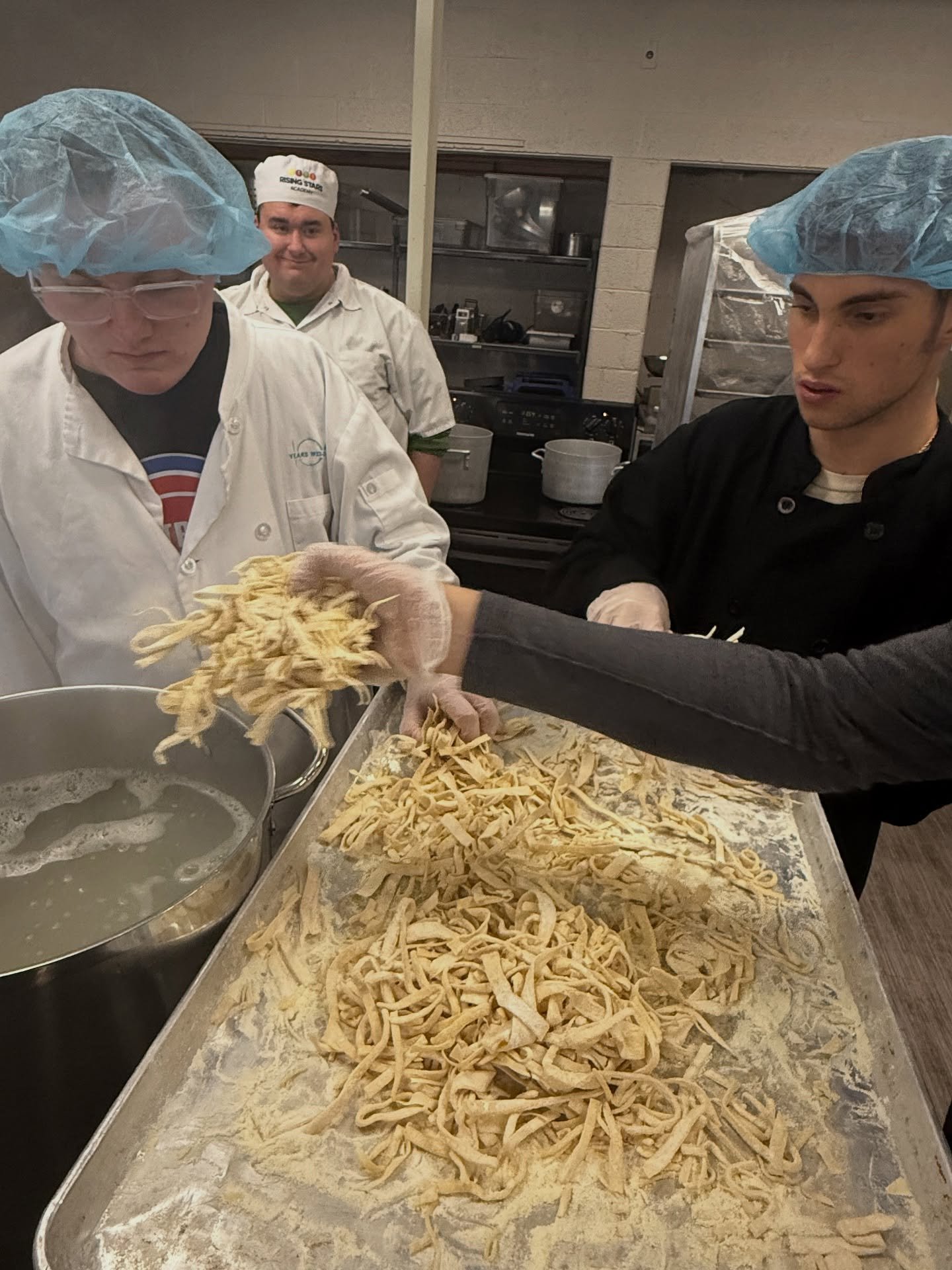 Fresh pasta ✔️
Carrot&ndash;marinara sauce ✔️
Knife skills practice ✔️

Another hands-on, confidence-building day in the RSA kitchen! 🌟🍝

Have you voted for the RSA Foundation in First State Bank&rsquo;s Banksgiving yet? 💛 Your support helps us ke