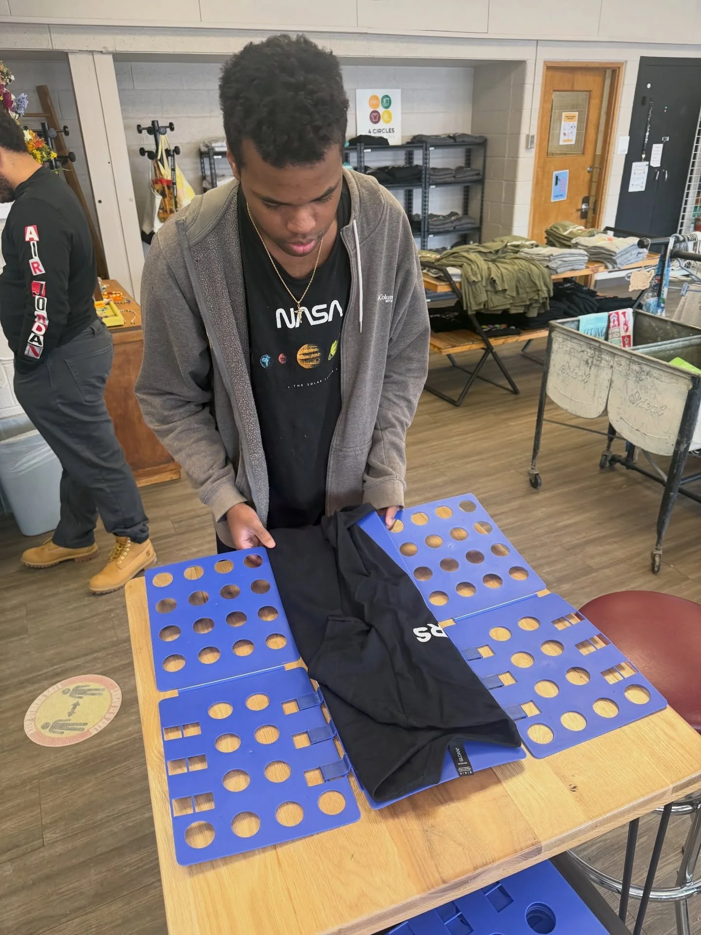 The Four Circle Store is OPEN! ⭐🛍️

Stop by&nbsp;&nbsp;from 9:30am&ndash;1:00pm today!

Our Rising Stars staff the store from open to close, building real-world job skills like:
⭐ Greeting and assisting customers
⭐ Stocking and merchandising shelves