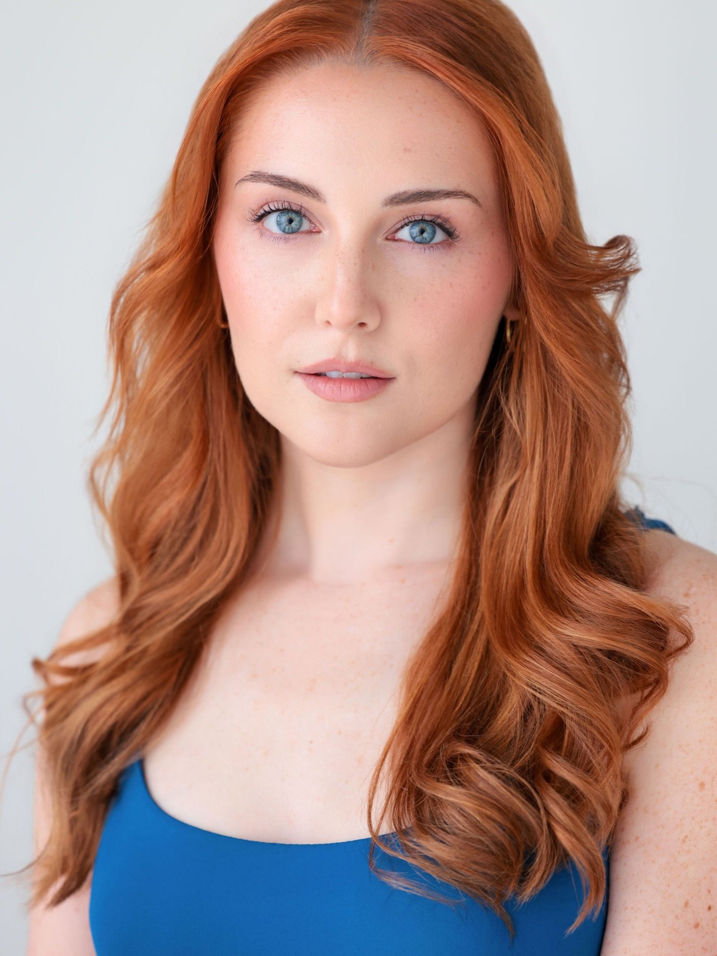 Alison Haselden
Actor, writer, director. 
A flower made of razor blades.

AlisonHaselden.com

Headshot Photography: @theactorheadshot @taragulledgephoto 
MUA: @chelseajaugustine 
Hair: Me!
Agent: @alexanderwhiteagency