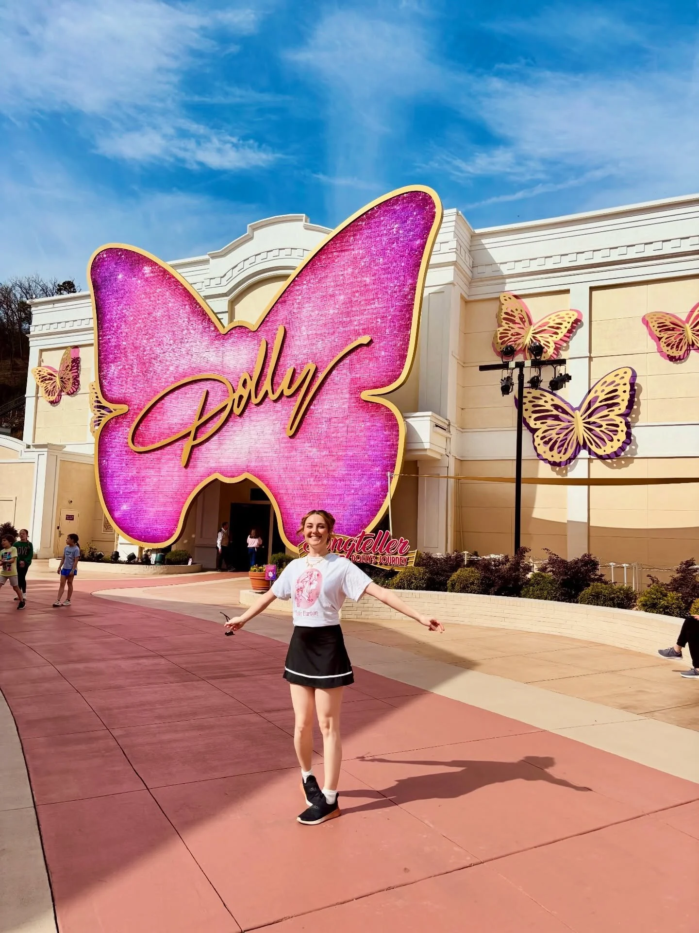 The most magical weekend in Dollywood &amp; the Smoky Mountains to celebrate our birthday month 🦋✨