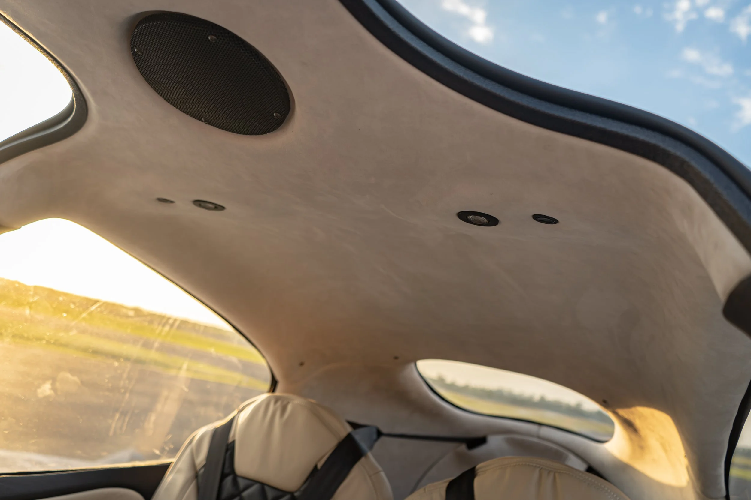 N466CD Interior-20.jpg