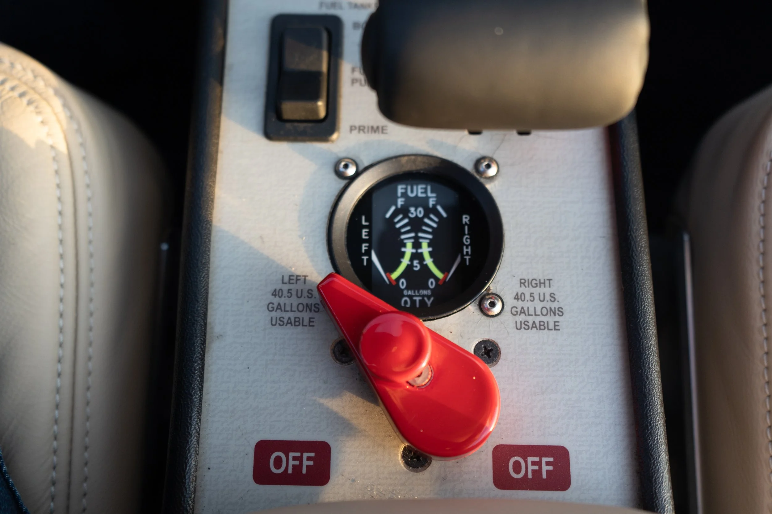 N466CD Interior-12.jpg