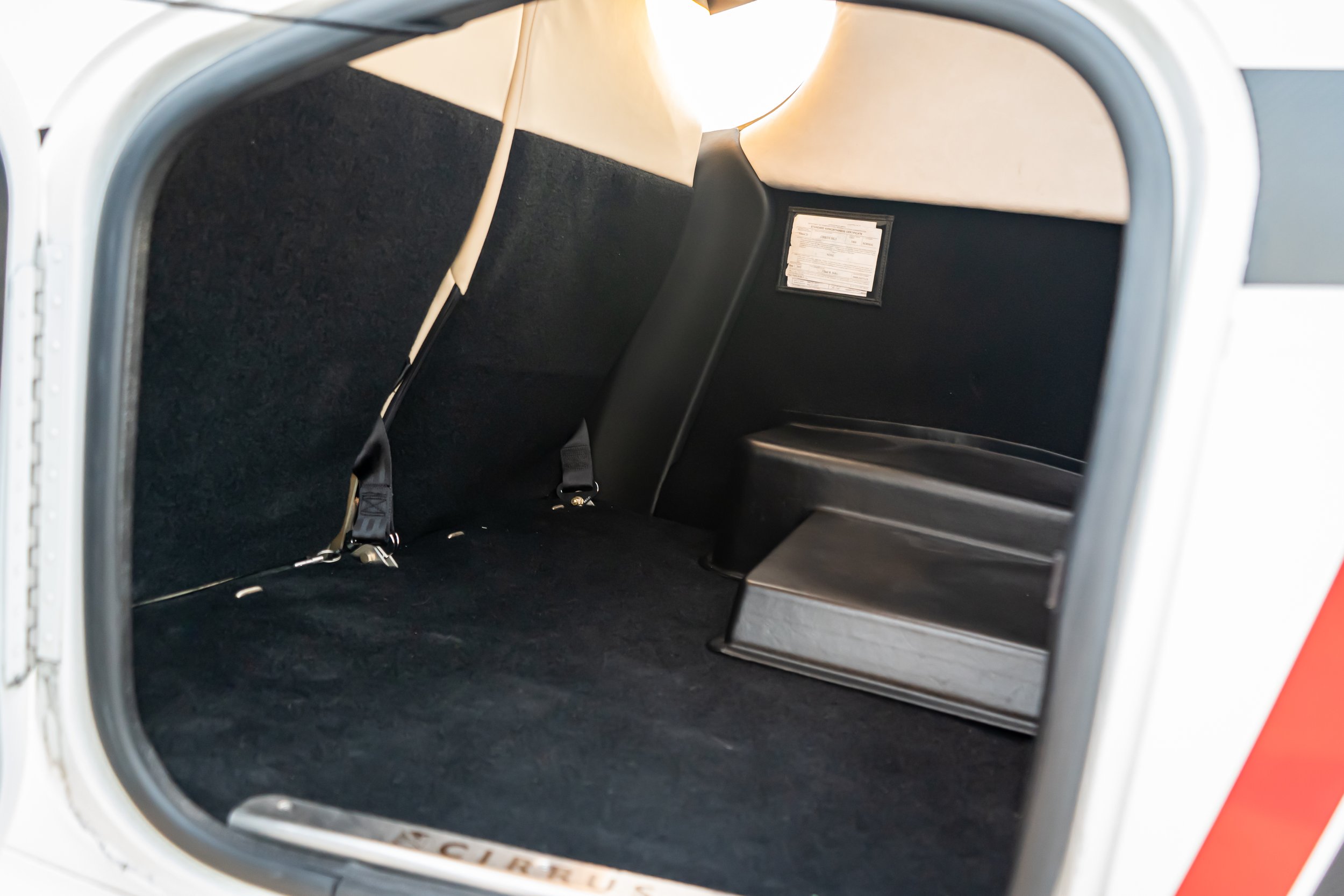 N466CD Interior-25.jpg