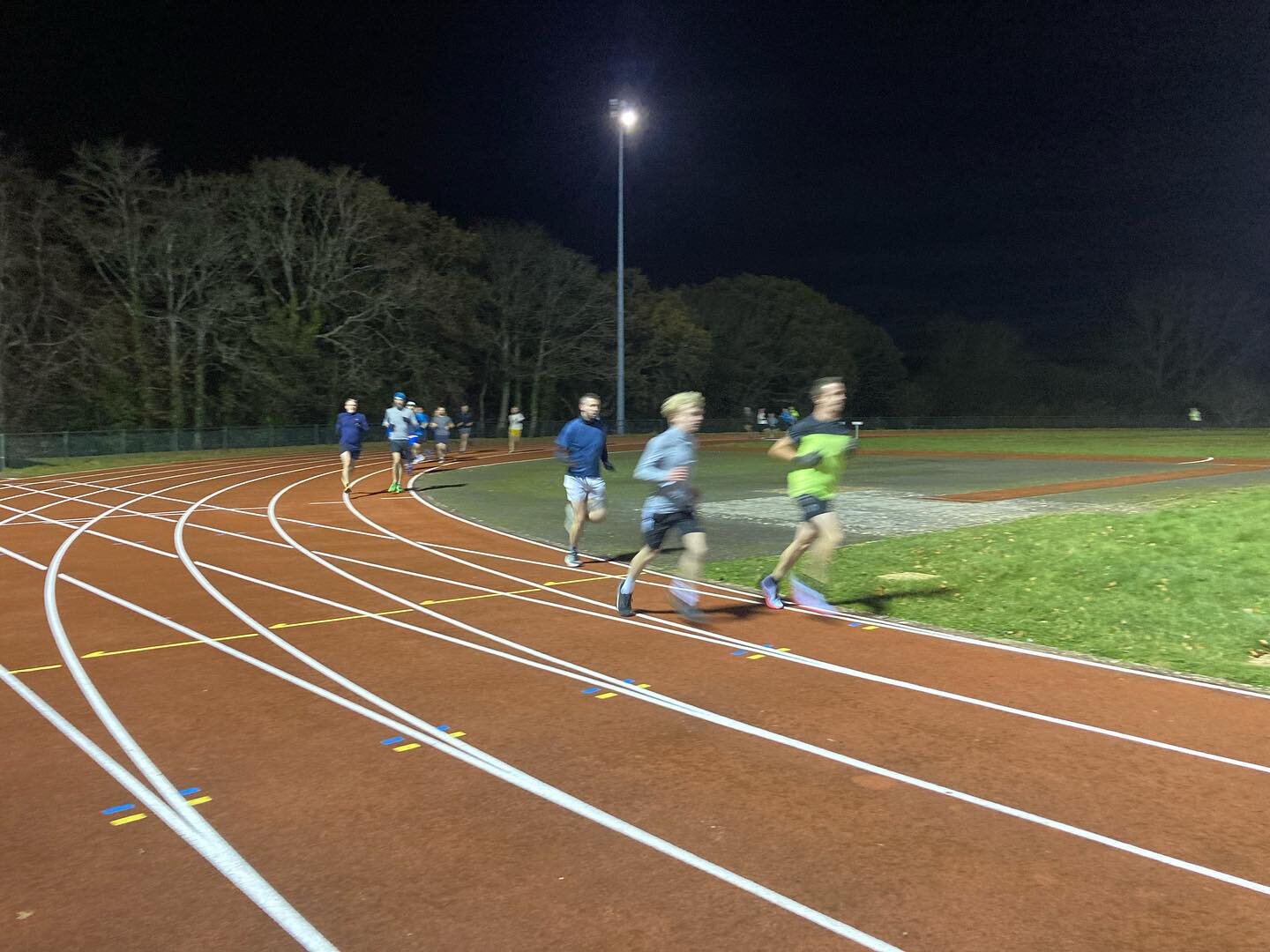 First TRACK TUESDAY of 2024!

Come along tonight and get the year off to a speedy start 🚀 Coached run session for all abilities and paces

Sandown Track 7-8pm, &pound;2 per session, see you there 😎

#Run #TrackTuesday #RunCoaching #Speed #TeamWorkM